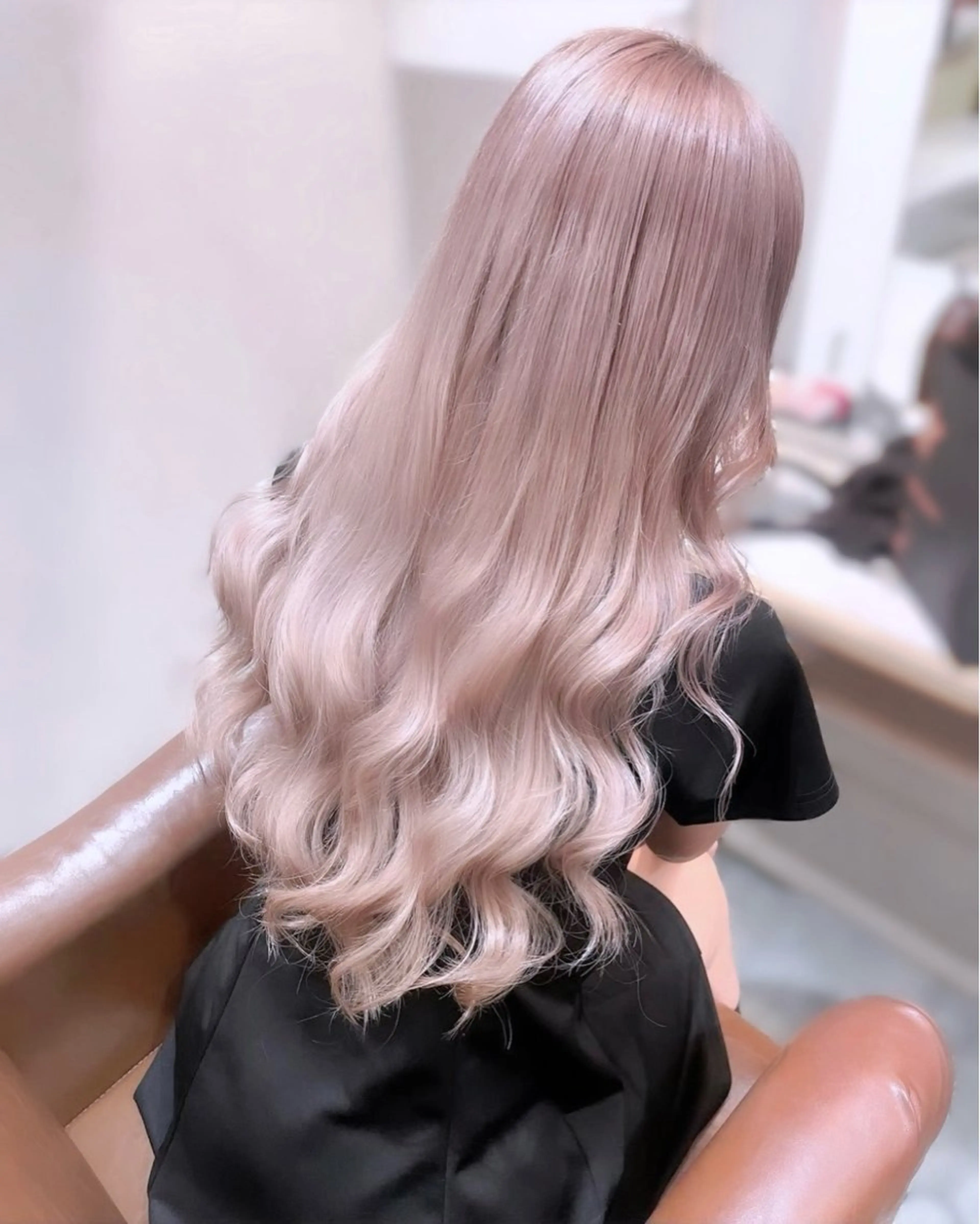 ロング カラー ブリーチ 透明感カラー ハイトーンカラー ピンクカラー ヘアカラー 𝐄𝐀𝐑𝐓𝐇 / 𝐚𝐤𝐢🎀のヘアスタイル