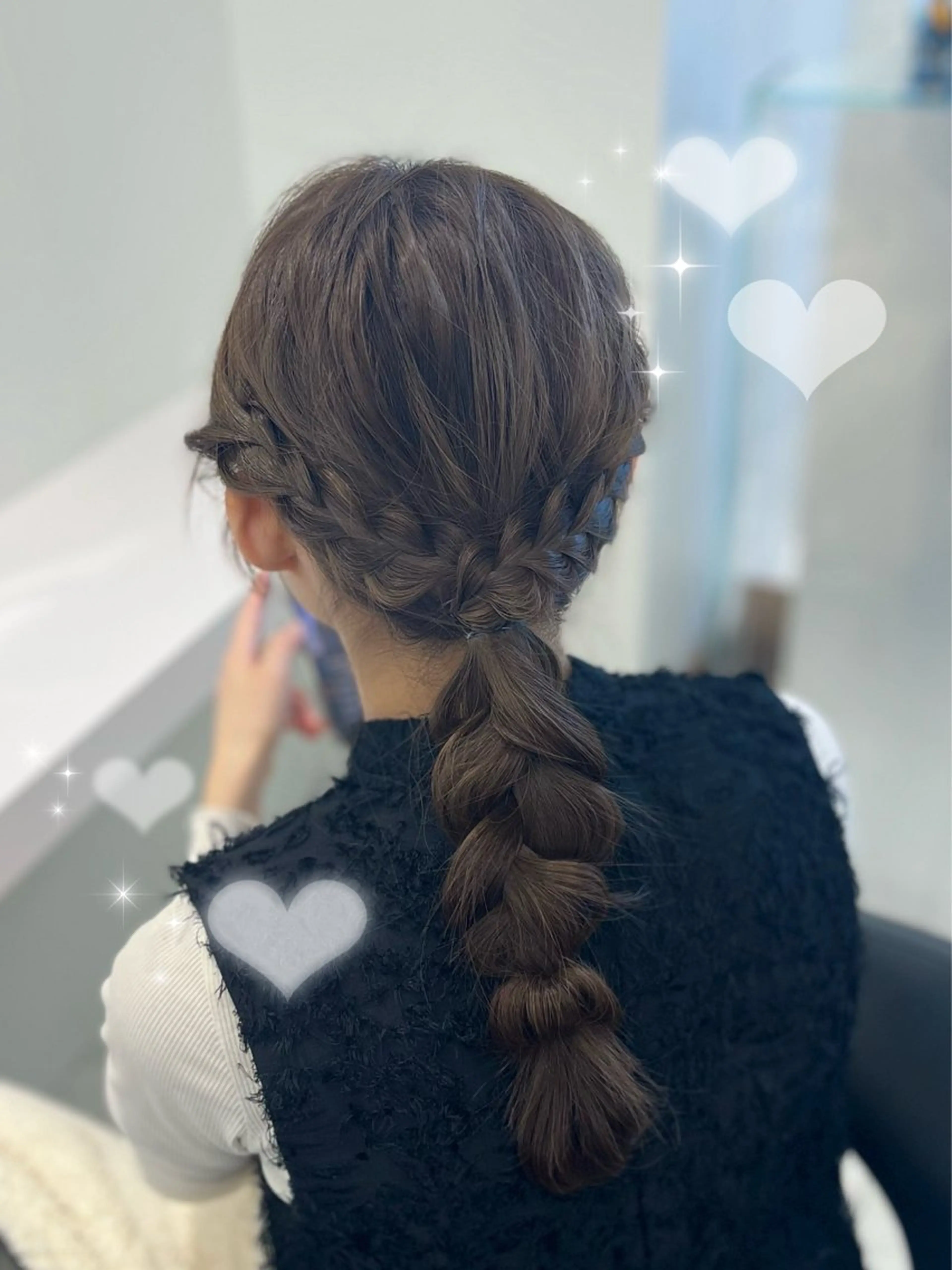 ヘアアレンジ ヘアセット ハイトーンカラー💞 くるみ🎀のヘアスタイル