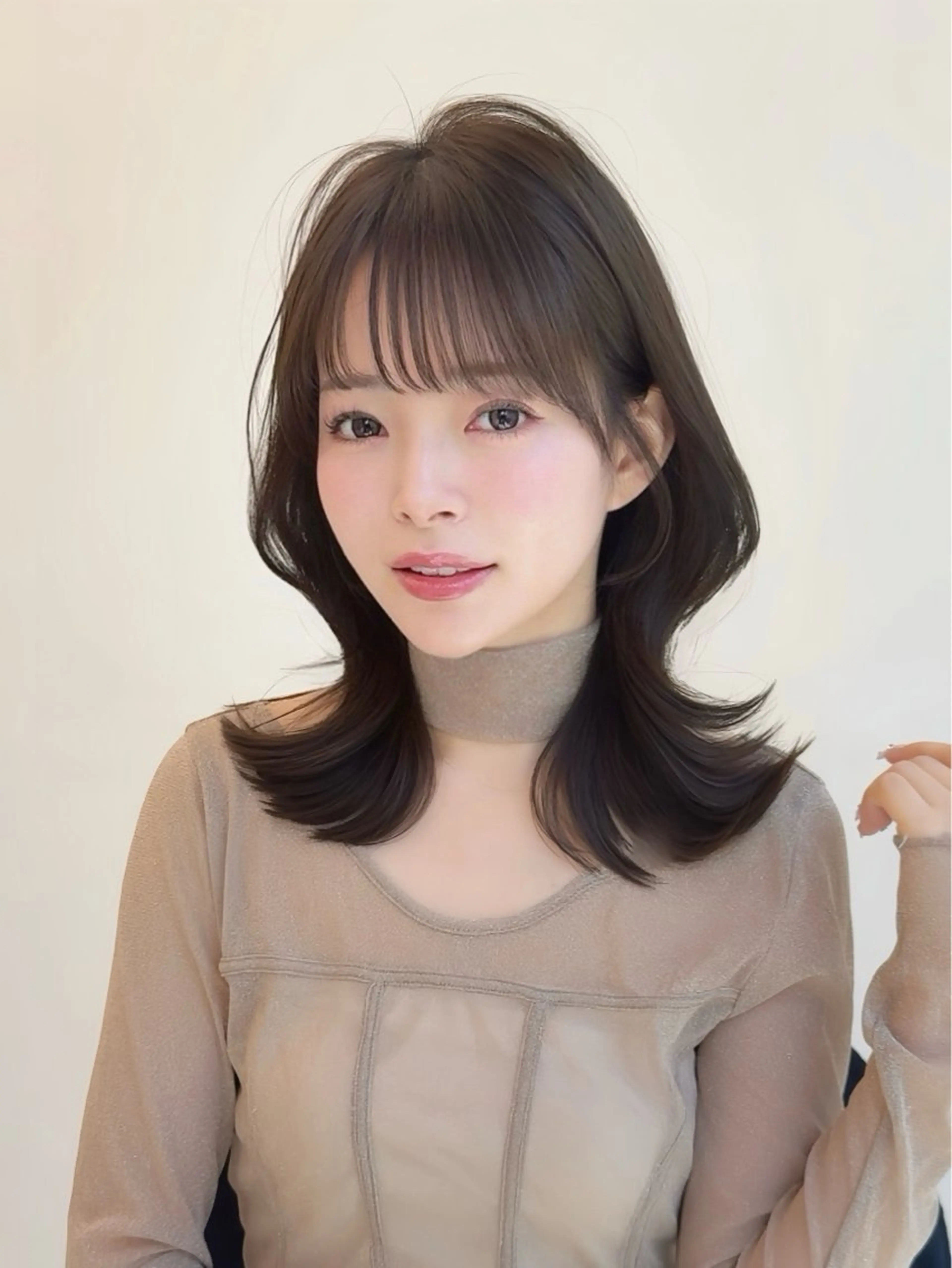 ミディアム ミディアムレイヤー くびれヘア 韓国風ヘア レイヤーカット カット ヘアカラー ♦ブリーチなしカラー ×レイヤー♦中島良太のヘアスタイル