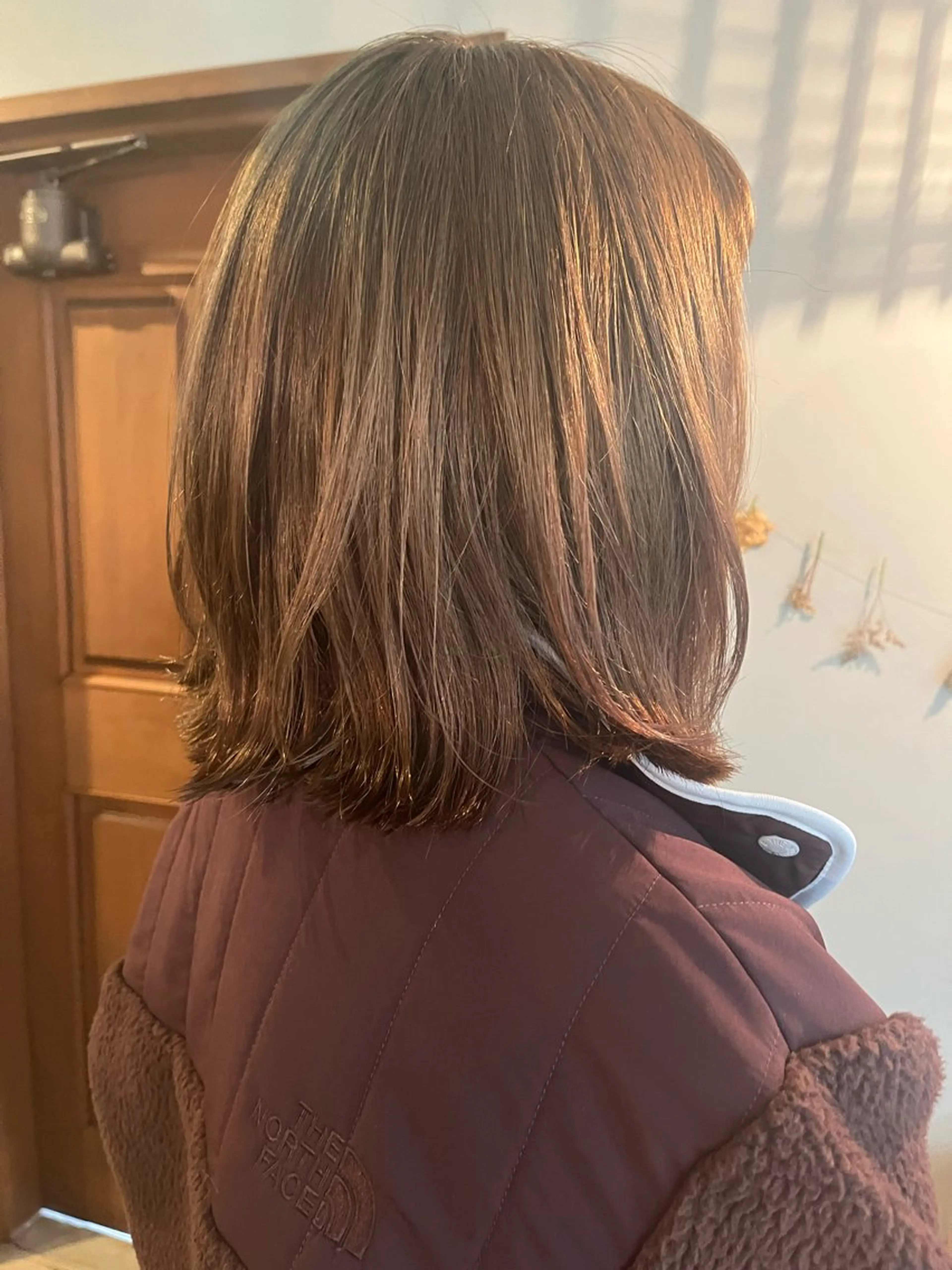 ミディアム カラー ベージュカラー オリーブベージュ ボブ カット ヘアカラー トリートメント フクウラ ミホのヘアスタイル