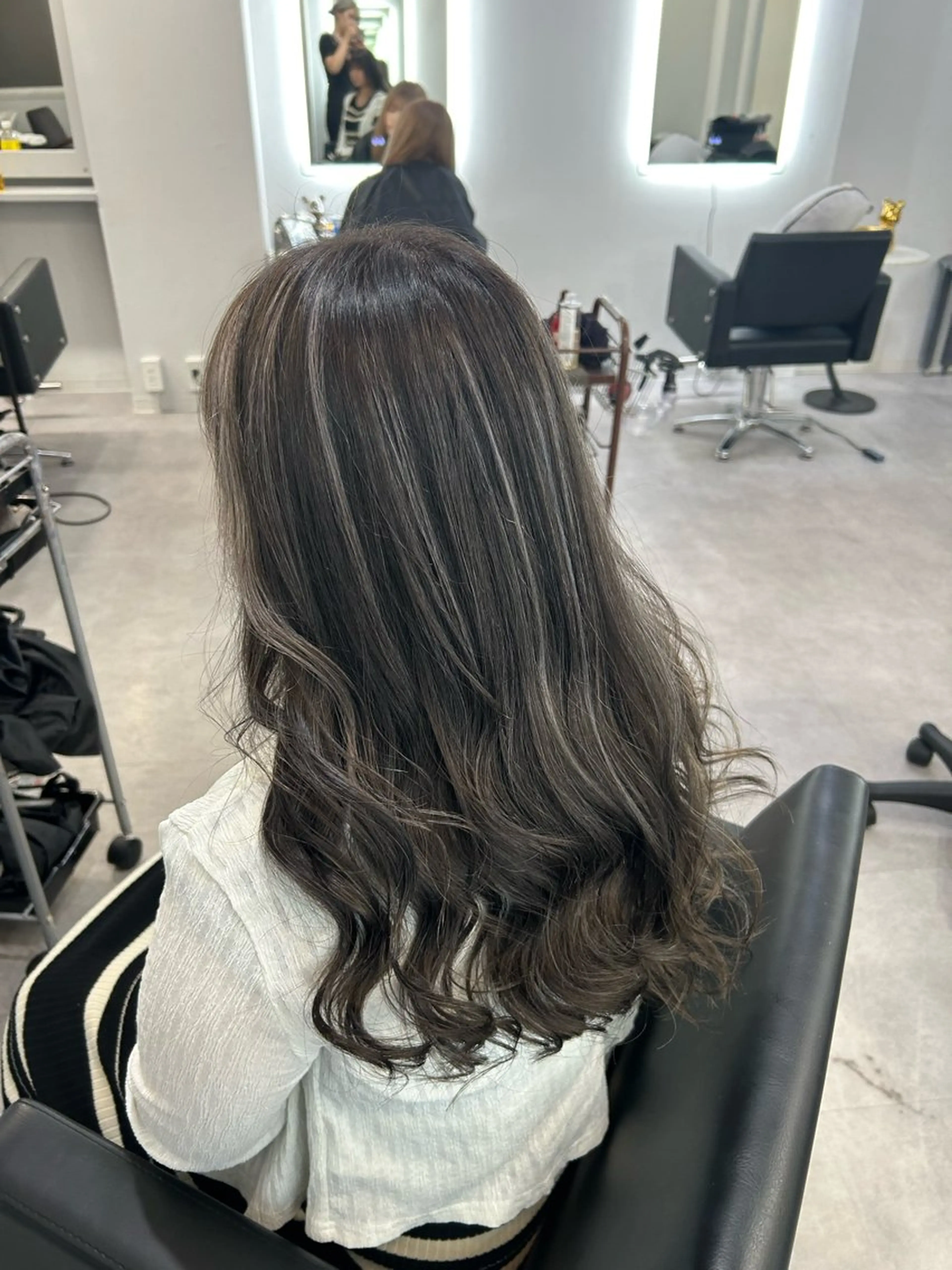 ロング カラー ハイライトカラー ハイライト Cielro【 シェイロ 】所属・Cielro/ダブル カラー/西田咲希のヘアスタイル