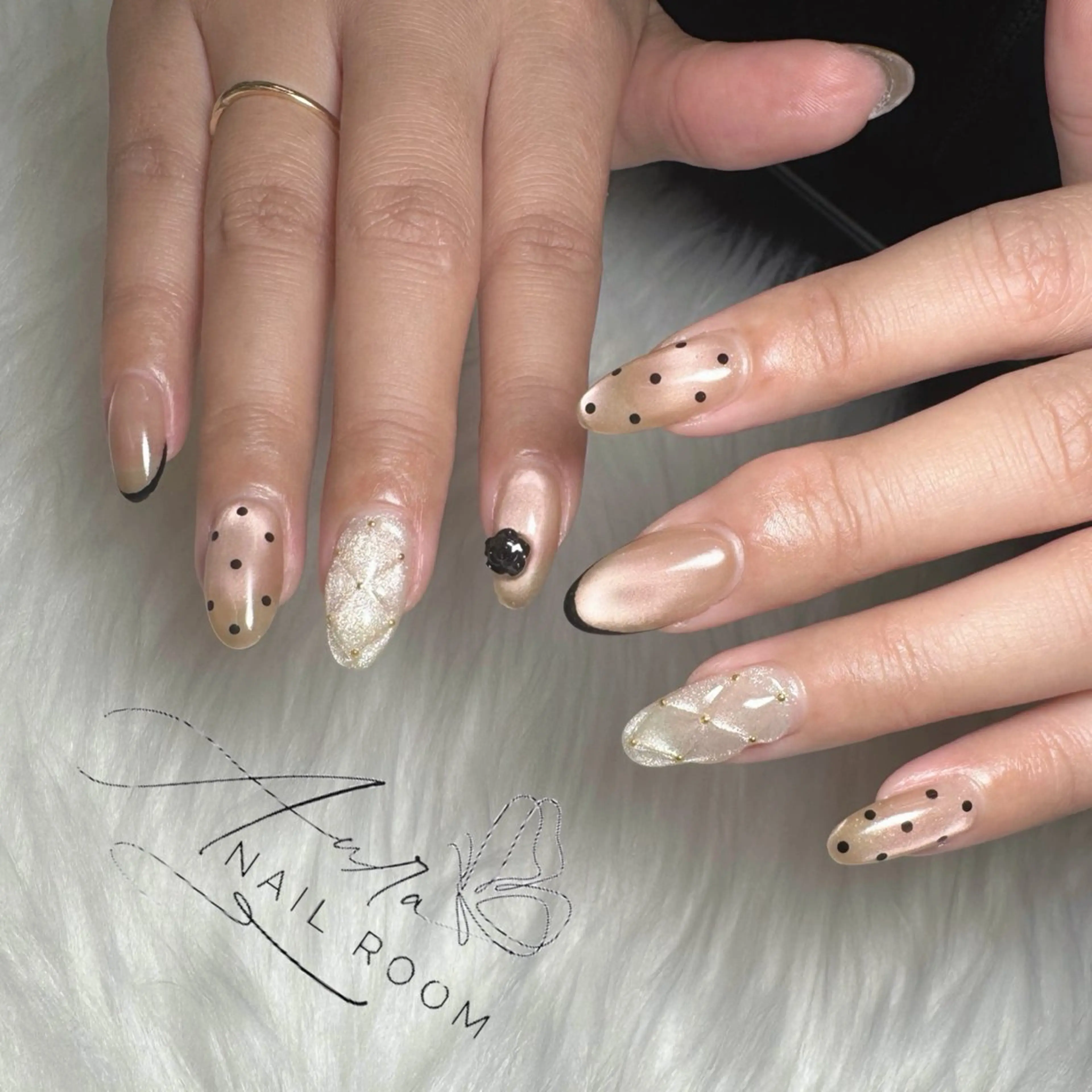 ネイル Luna (Aura nail room)のネイルデザイン