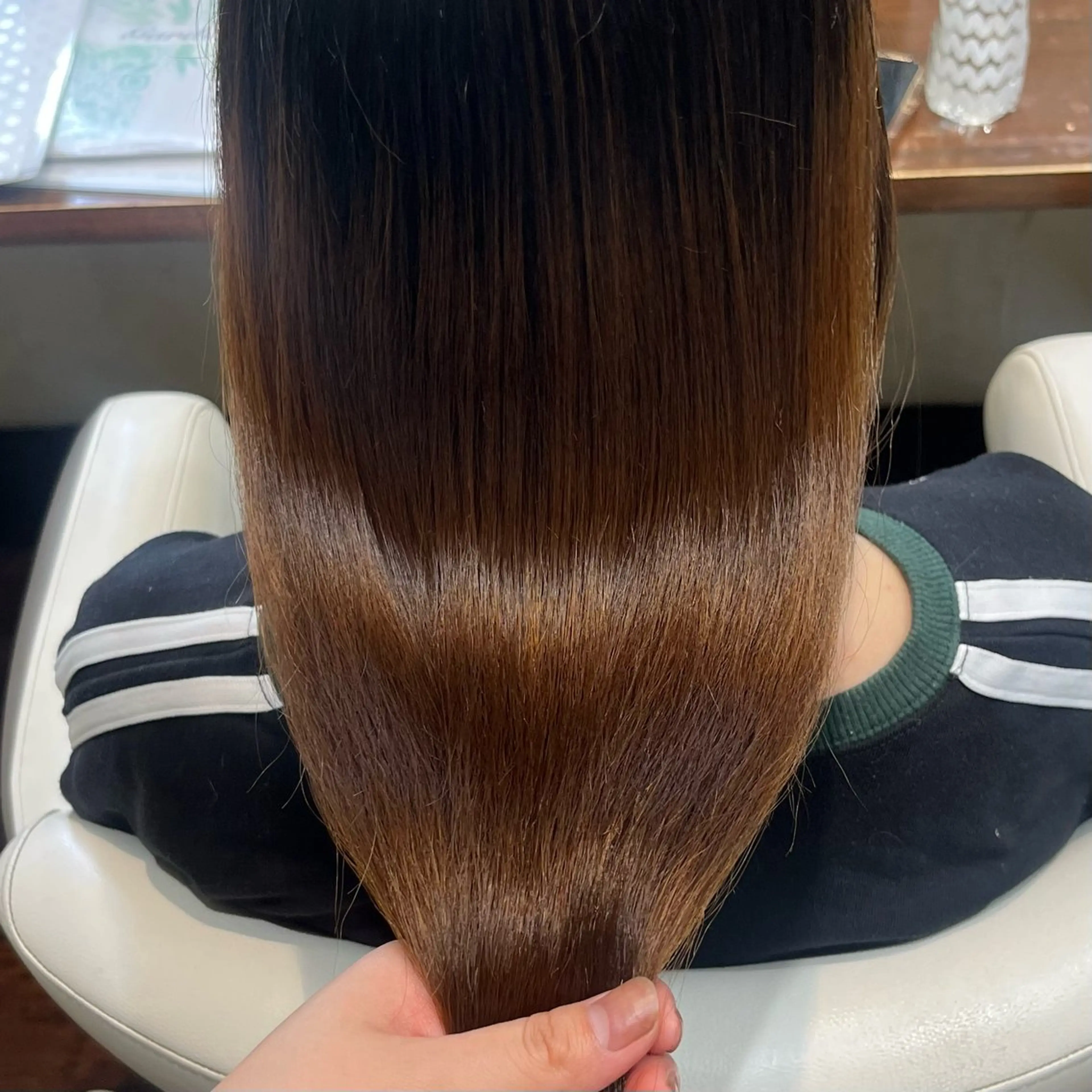 ロング パーマ ルプラボウ 鈴木 莉菜のヘアスタイル