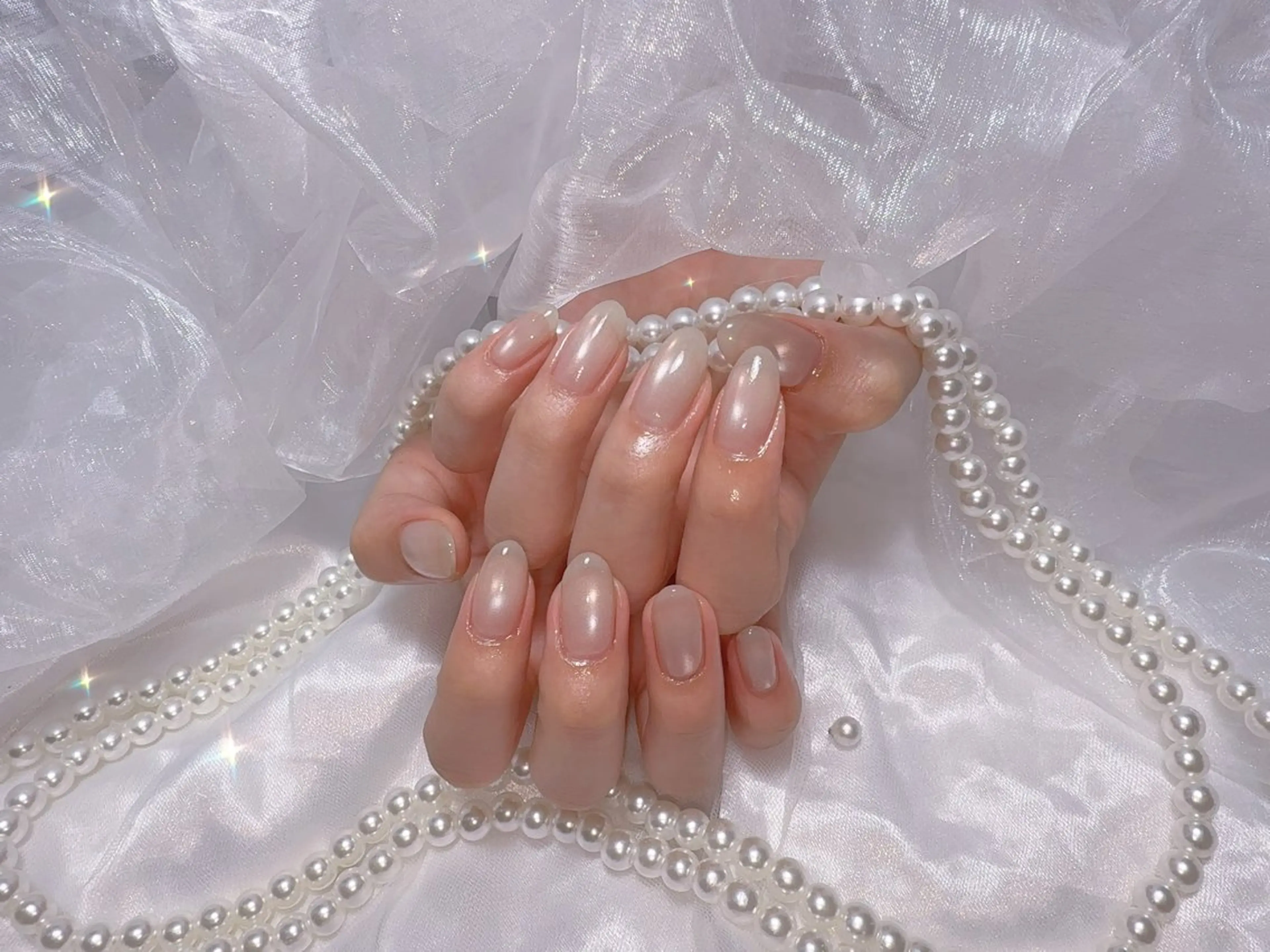 ネイル ホワイト 【emu道頓堀】 HONOKAのネイルデザイン