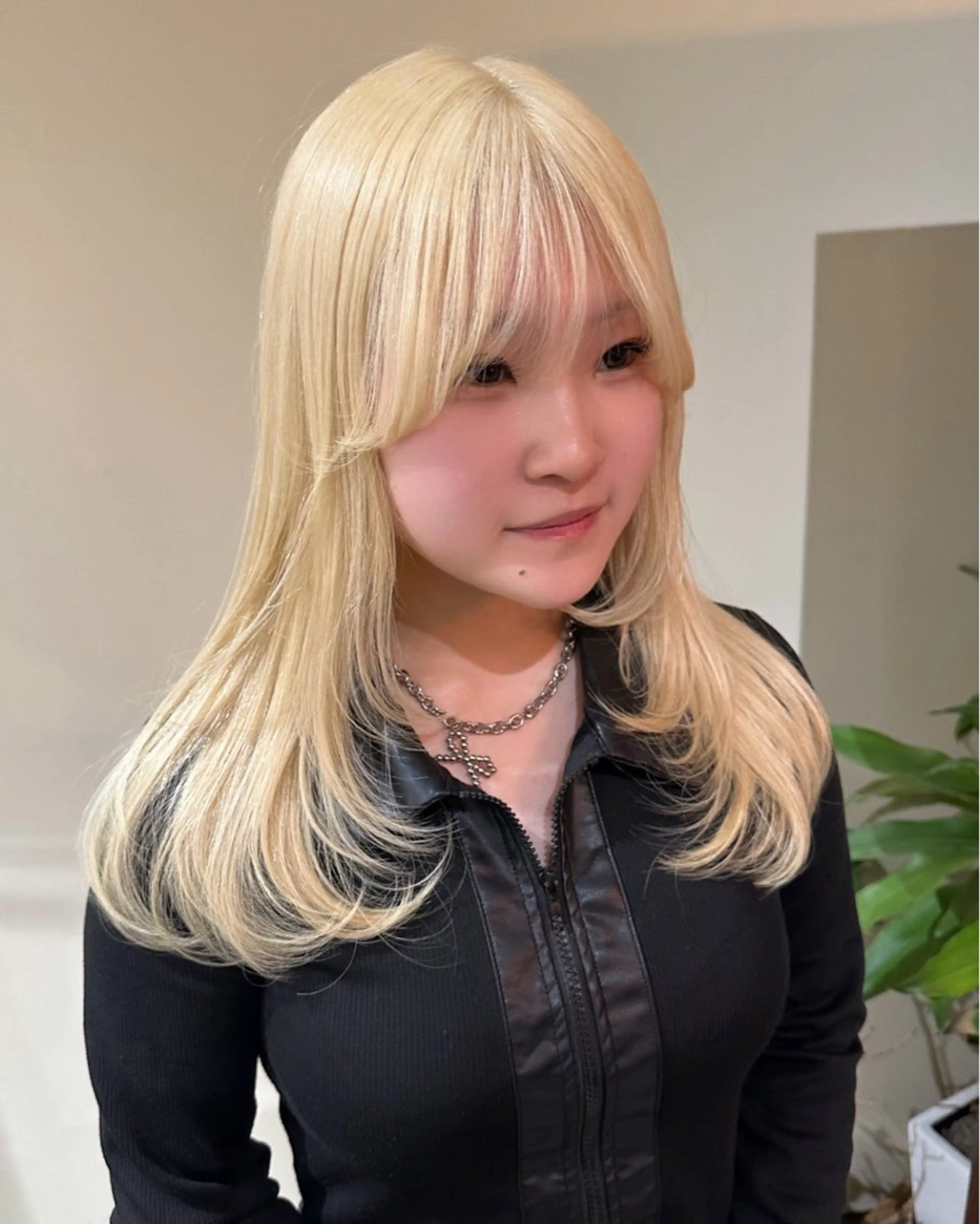 ミディアム カット ヘアカラー 🌿もりやま りりか🌿のヘアスタイル