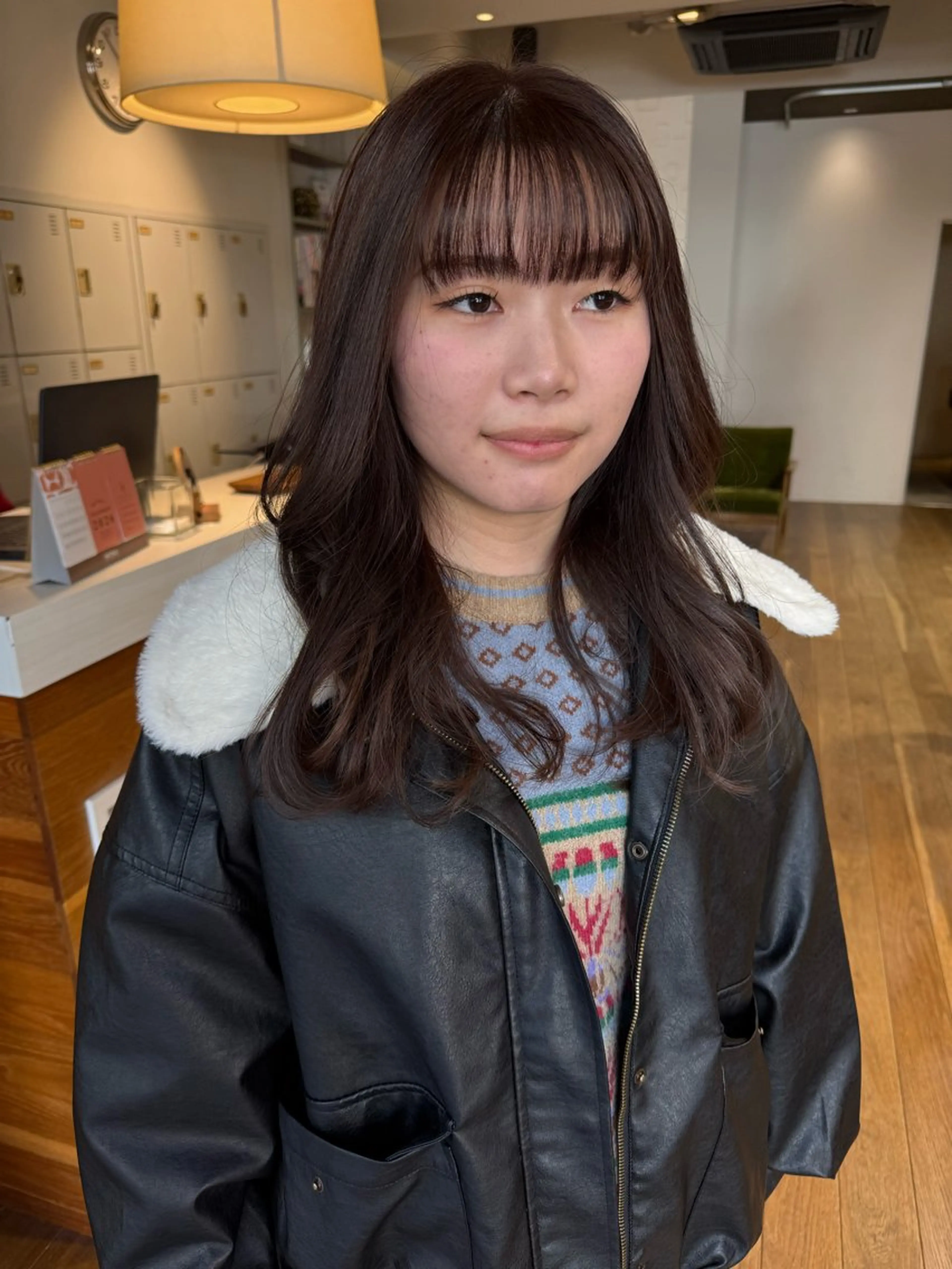 ミディアム レイヤーカット カット ヘアカラー トリートメント 松本  夏海のヘアスタイル