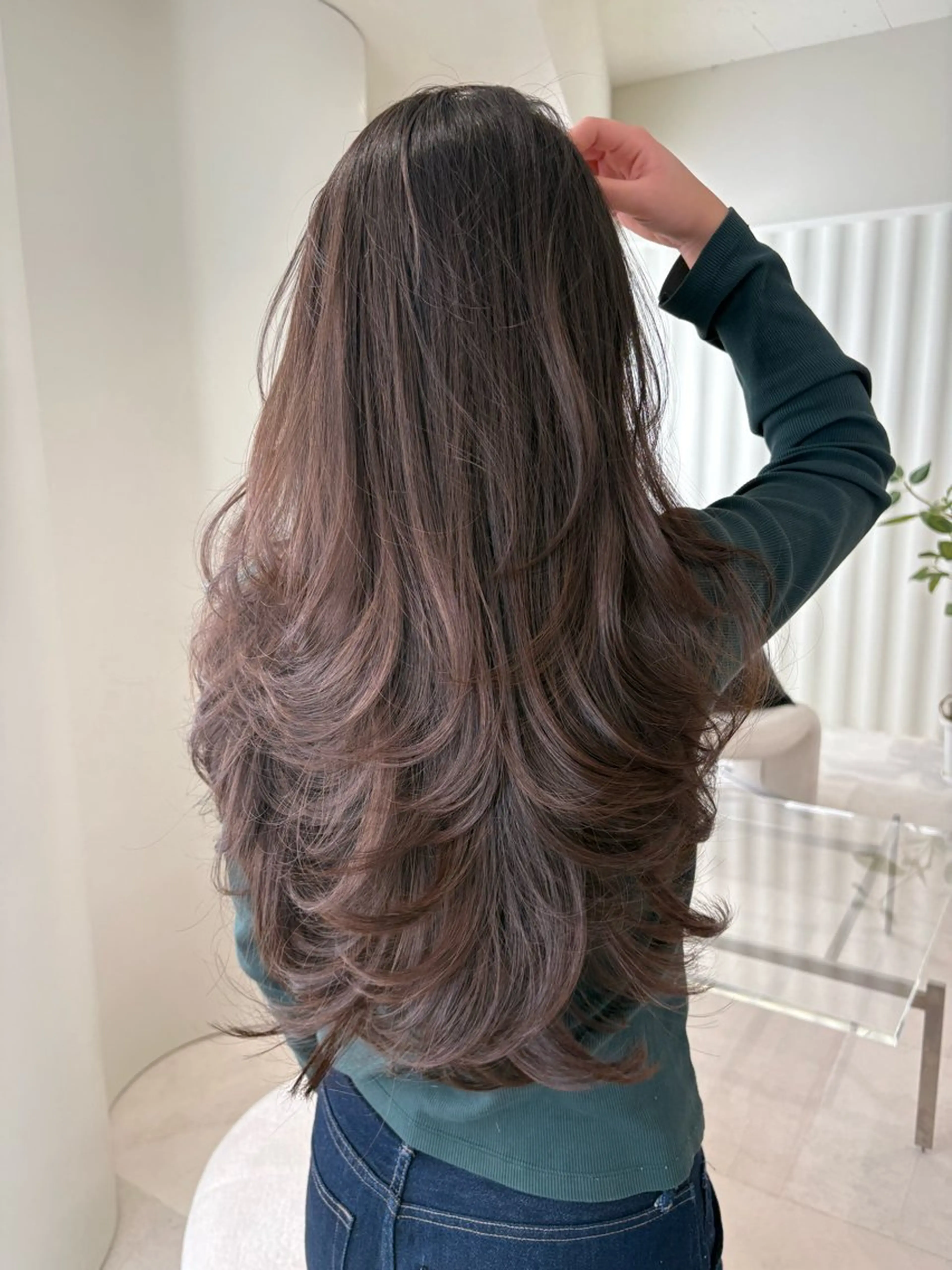 ロング カラー カット 海外レイヤー /NAGISAのヘアスタイル