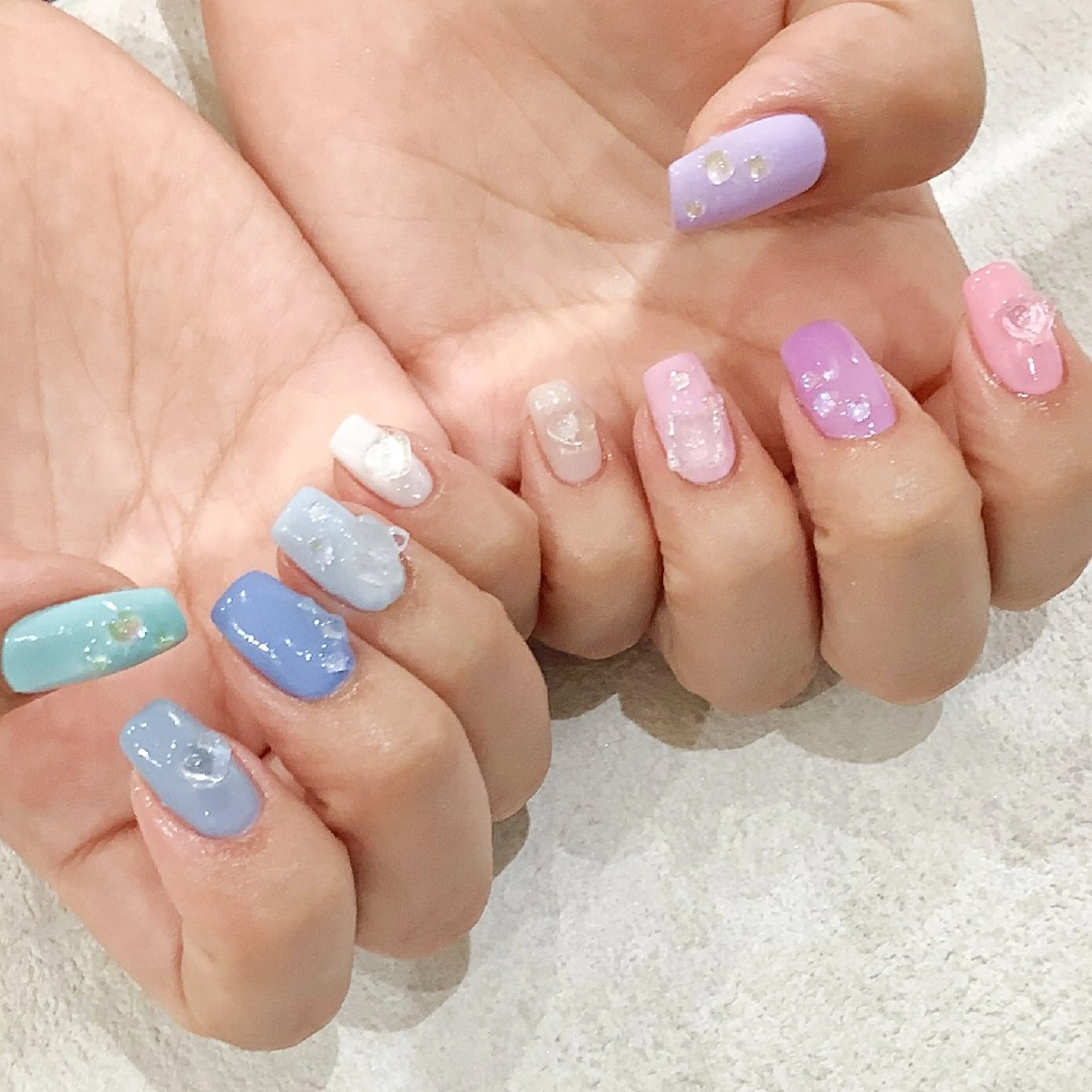 ネイル ジェルネイル パラジェル ストーンネイル ハンドネイル muum_nail 新宿2分 三丁目1分のネイルデザイン