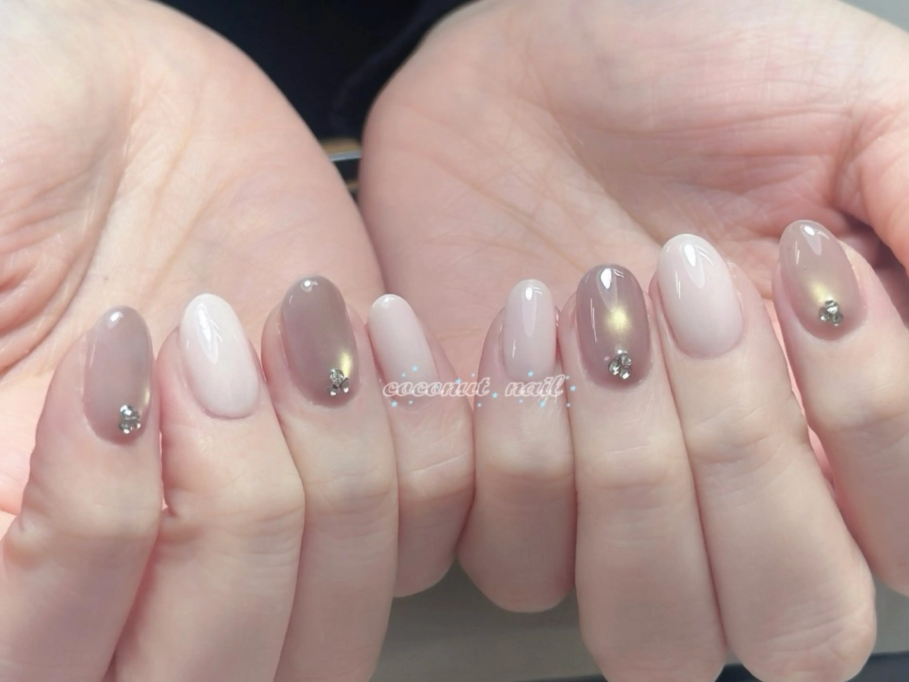 ネイル ココナッツネイル 四ツ谷店 ツキのネイルデザイン