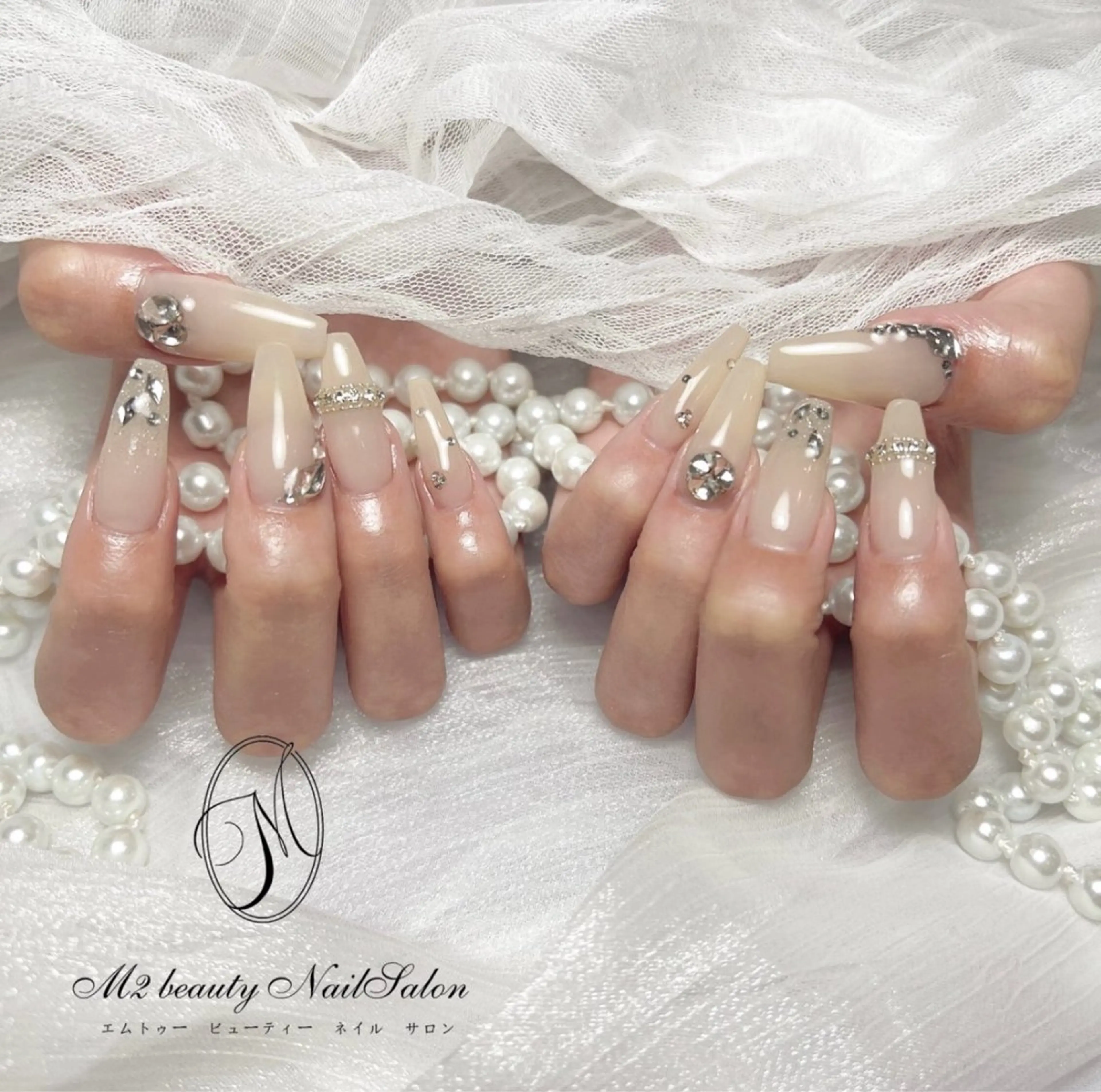 ネイル アートネイル フラッシュネイル フレンチネイル ガラスフレンチ グラデーション ハンドネイル M2 BEAUTY アユミのネイルデザイン