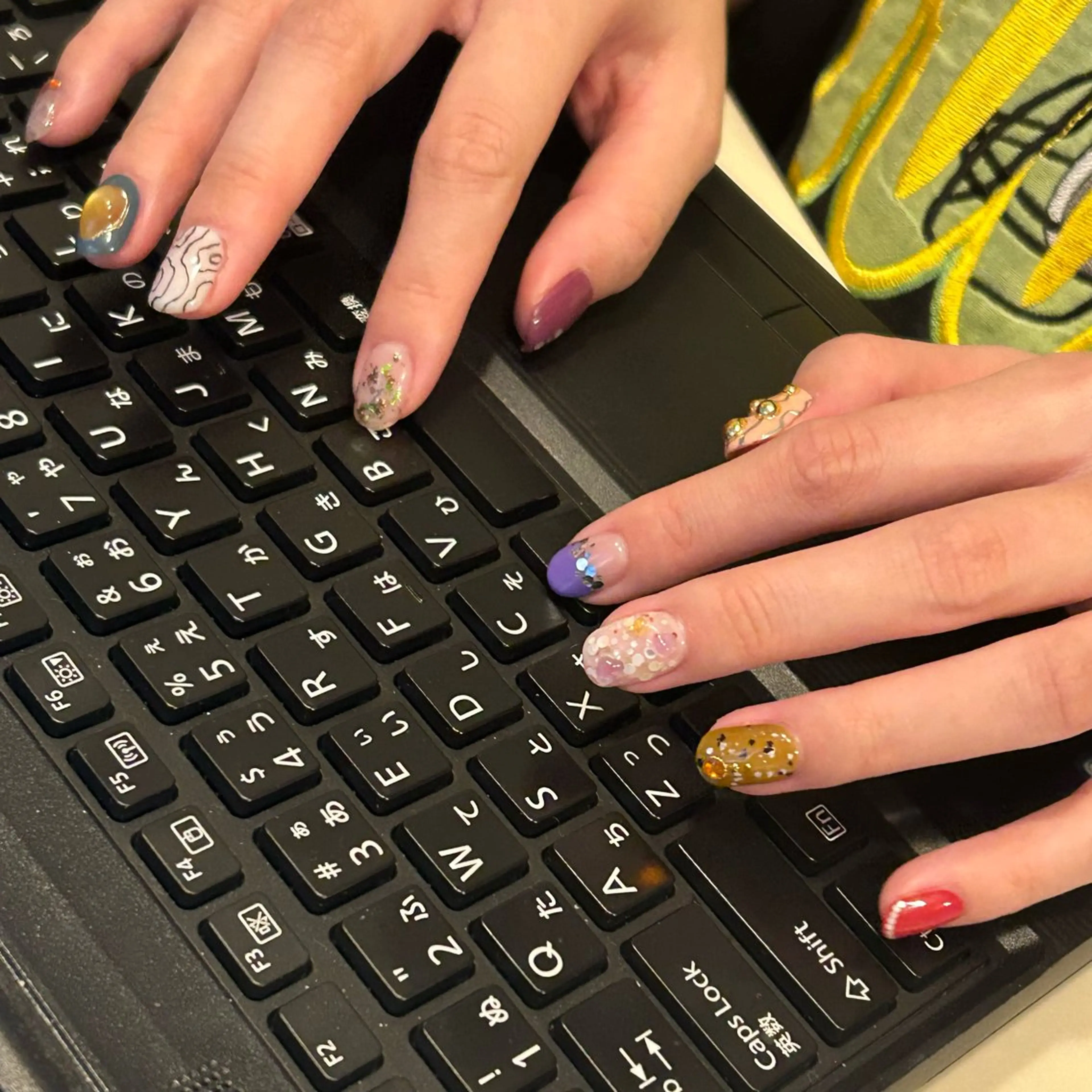 ネイル ハンドネイル 🥀 Kanaのネイルデザイン