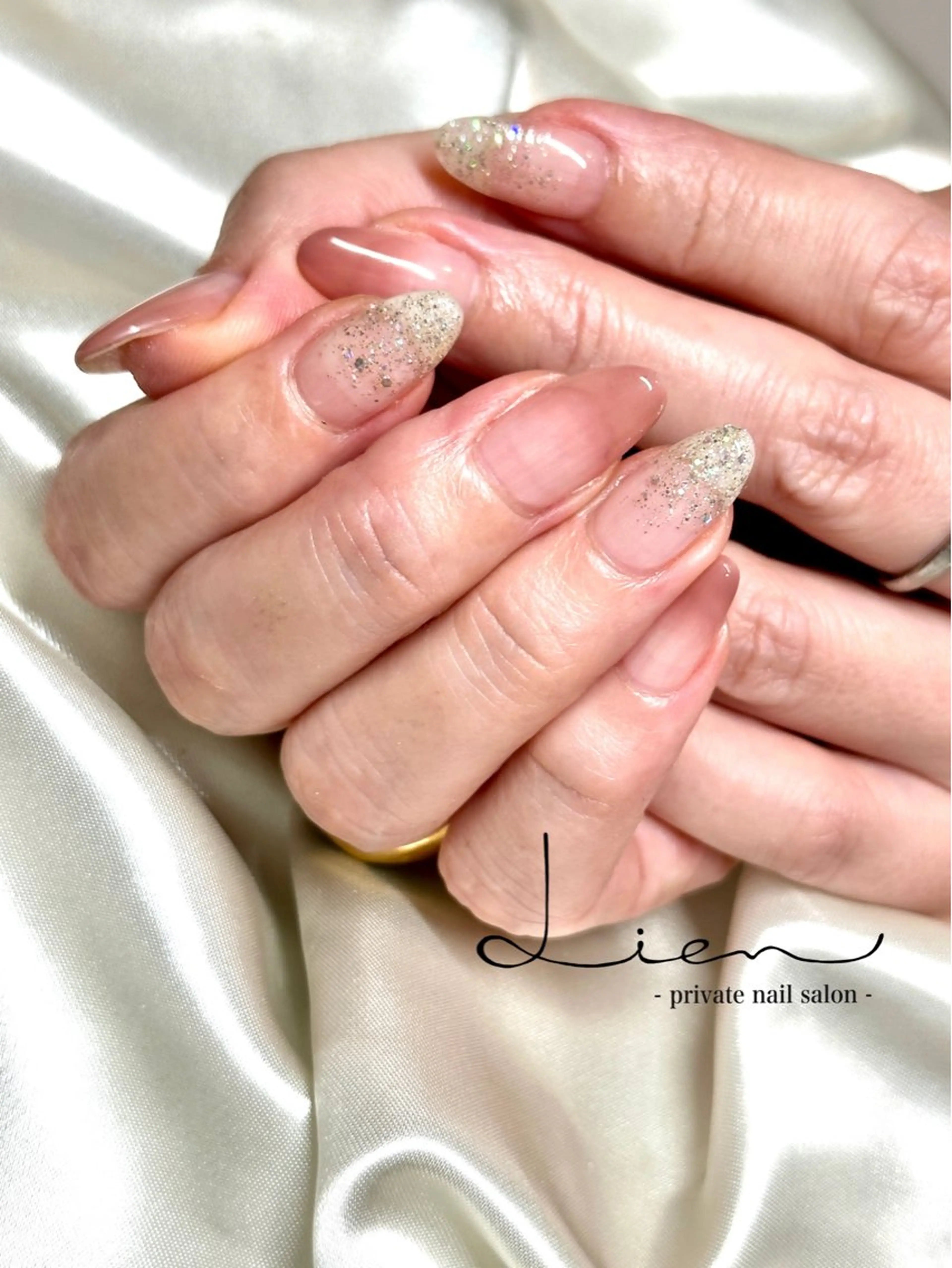 ネイル グラデーション オフィスネイル シンプルネイル Lien 【リアン】北堀江のネイルデザイン