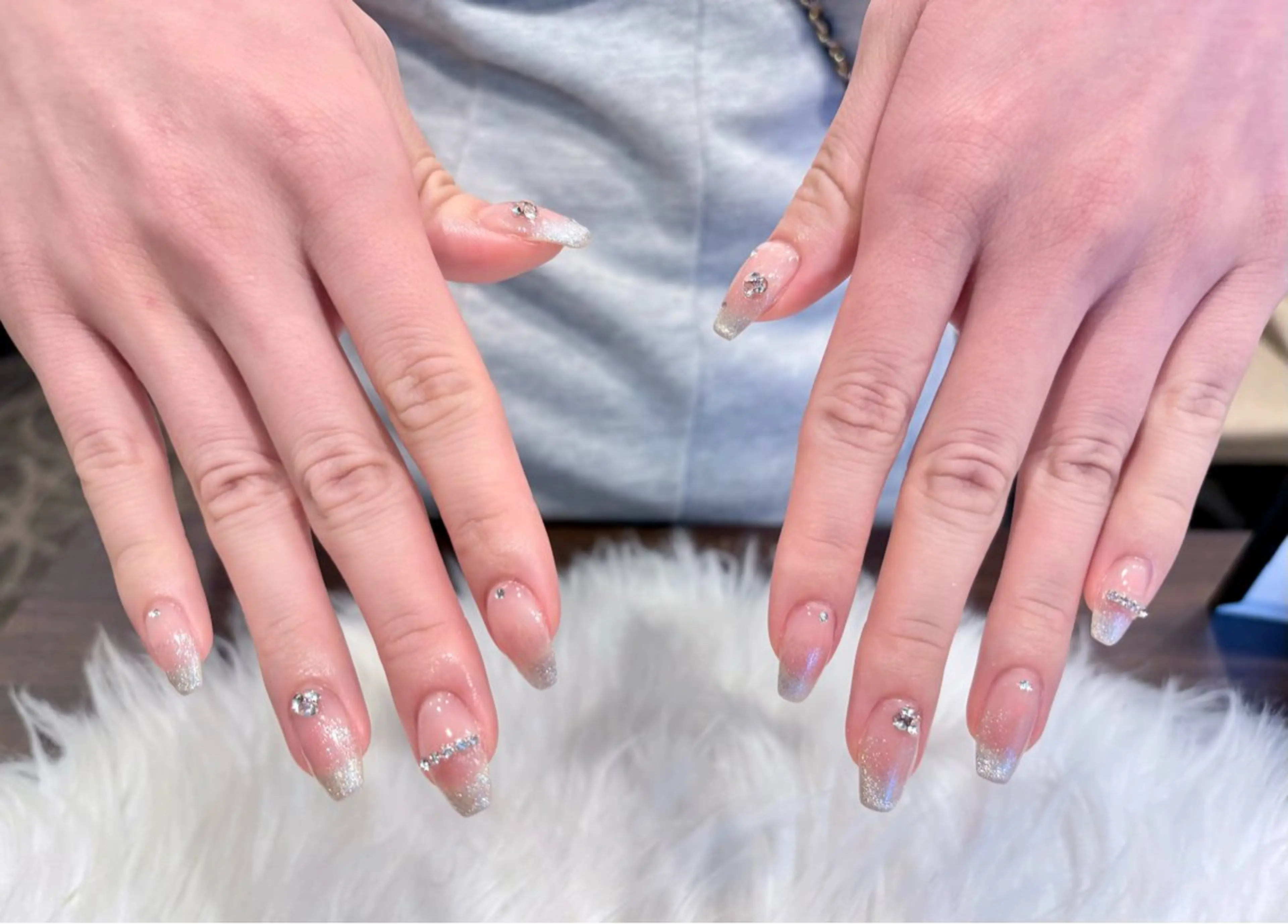 ネイル チークネイル マグネットネイル ストーンネイル Nobody_ Minのネイルデザイン