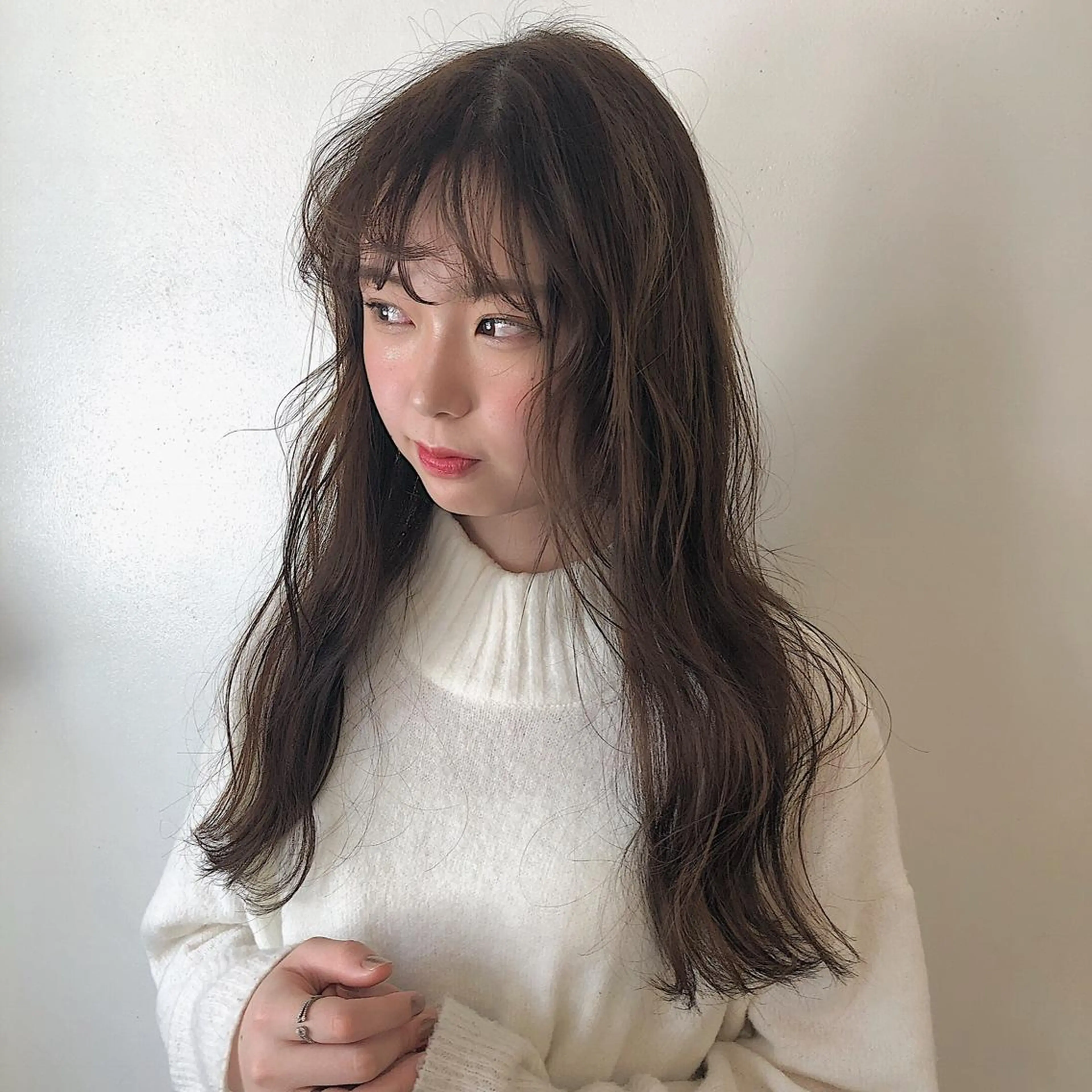 ロング カラー ベージュカラー h a k u 大倉 卓人のヘアスタイル