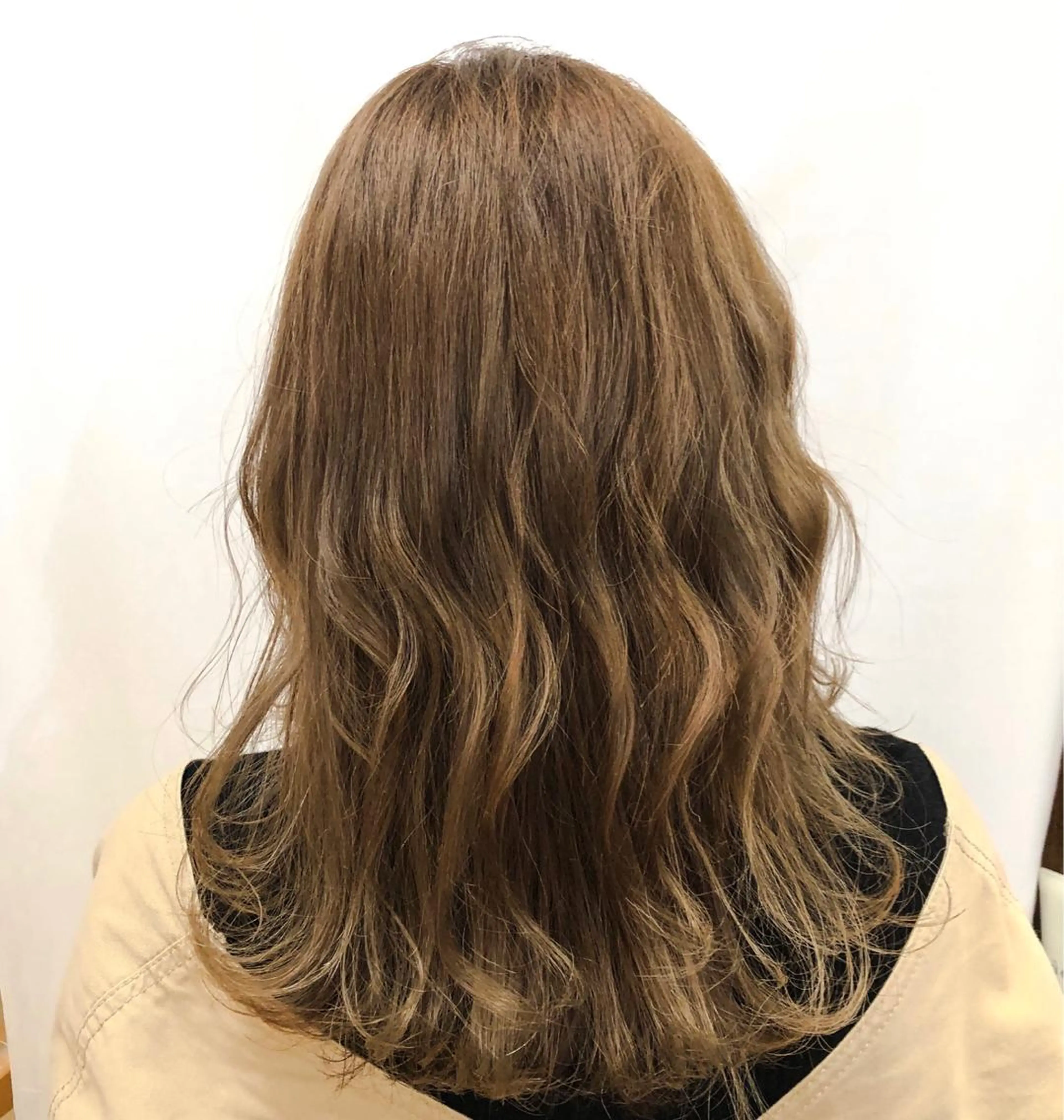 ロング カラー パーマ ヘアアレンジ ベージュカラー オリーブベージュ 暖色ボブ 🍊rikakoのヘアスタイル
