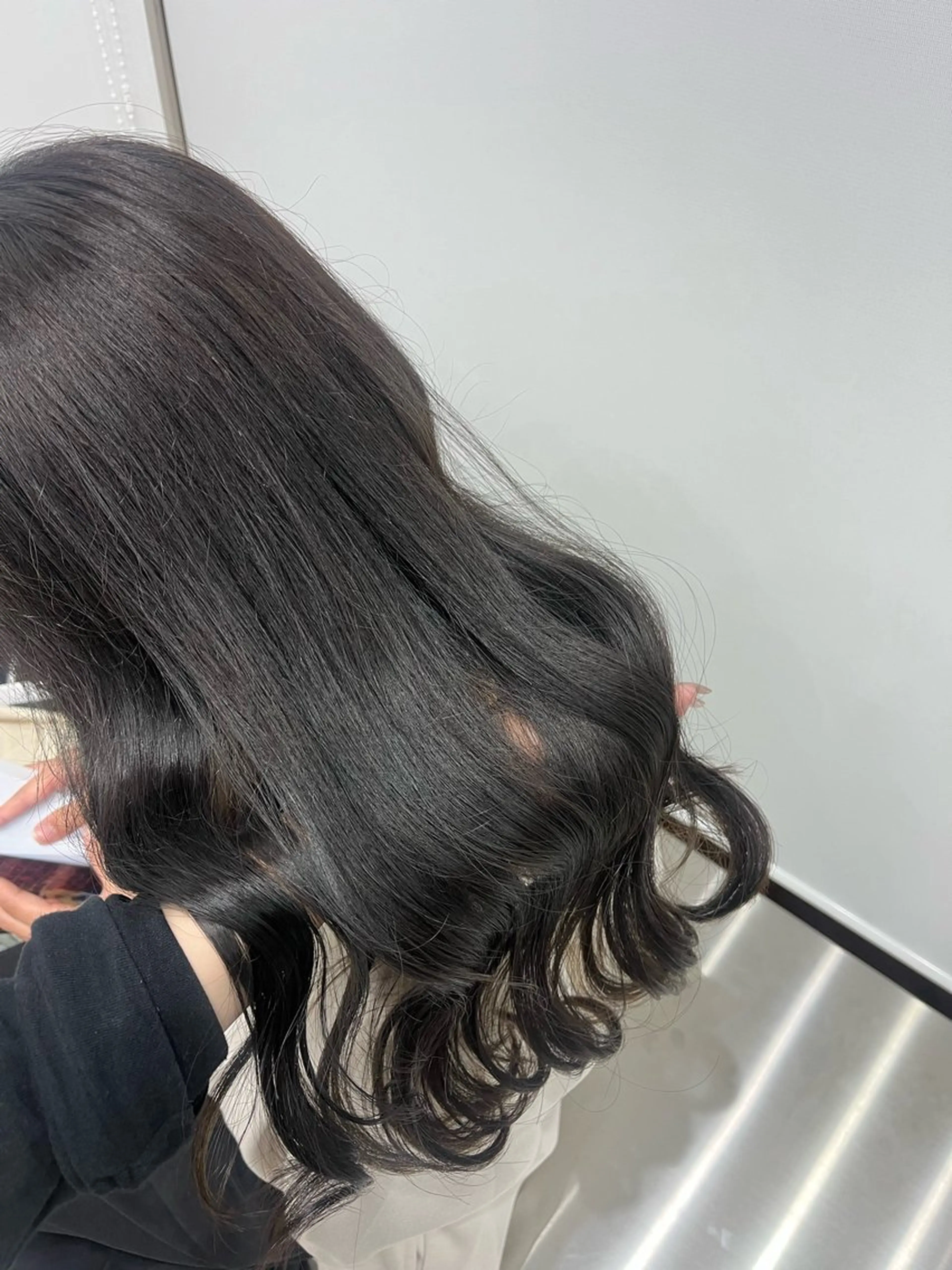 セミロング カラー 夏果⭐︎fifth 天神 海外風パーマのヘアスタイル