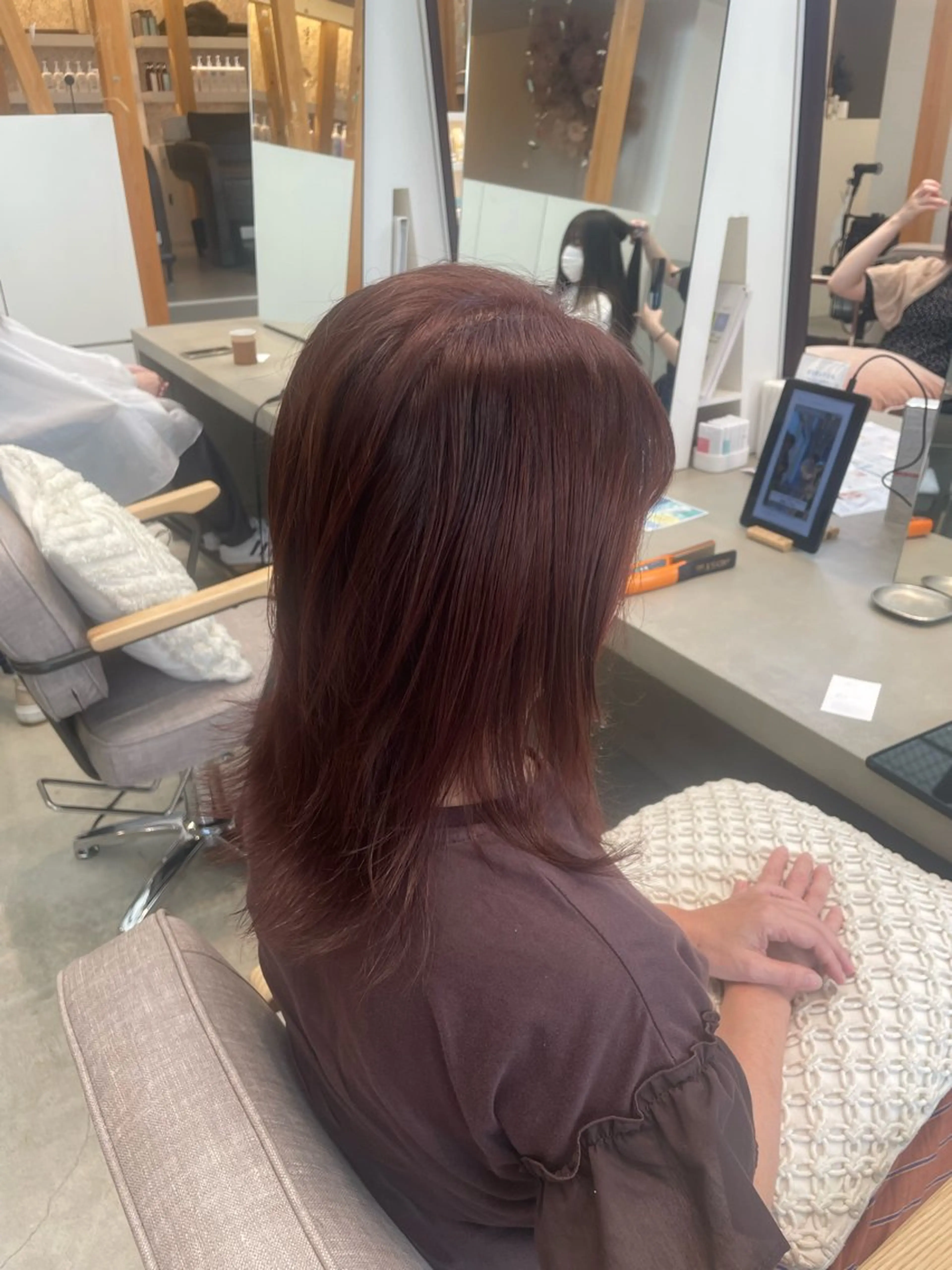 カラー 宮本 茉衣子のヘアスタイル