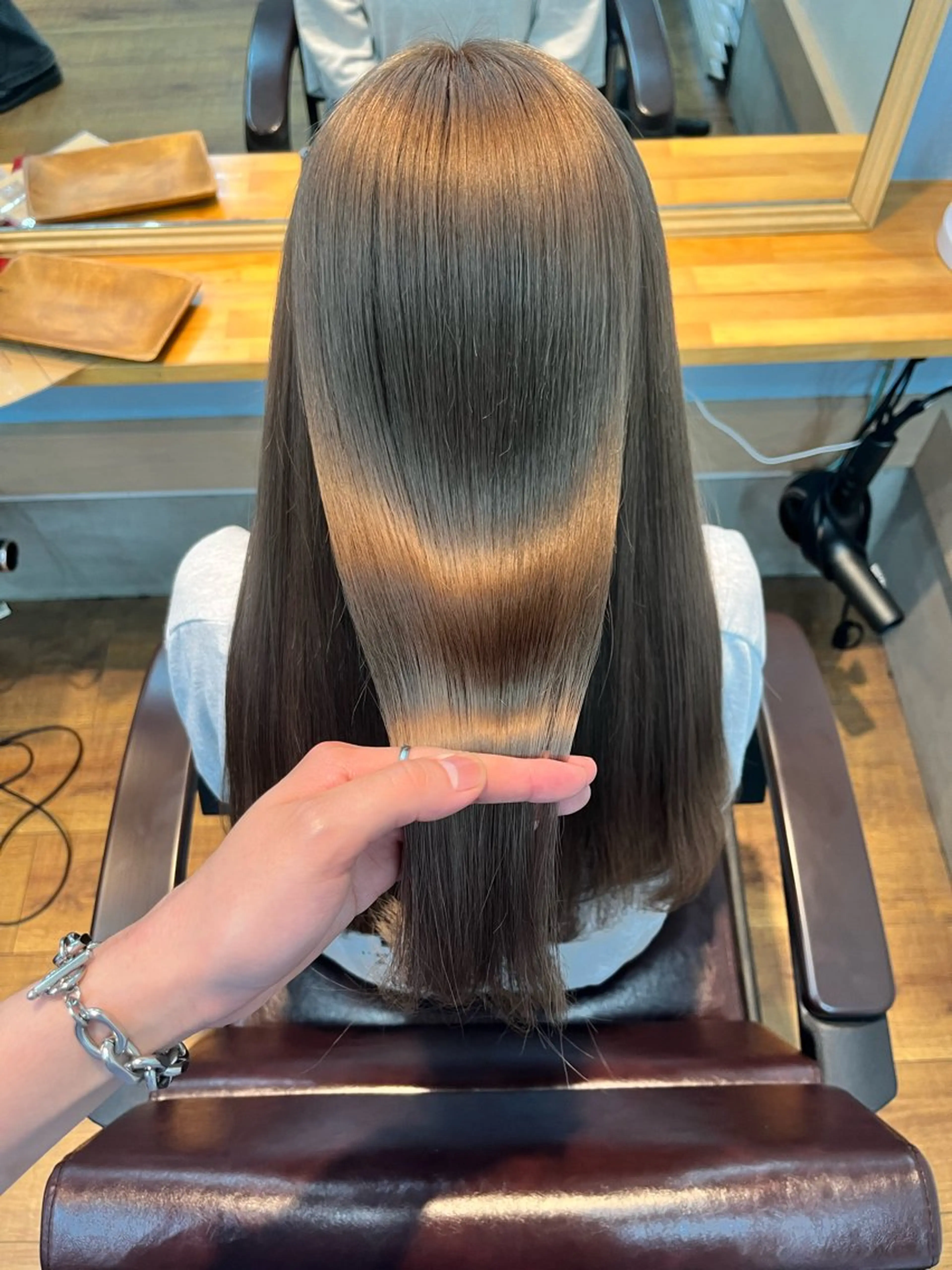 ロング カラー ダブルカラー インナーカラー 髪質改善 ヘアカラー トリートメント 🫧ハイトーン/ ブリーチ🫧白石航汰のヘアスタイル