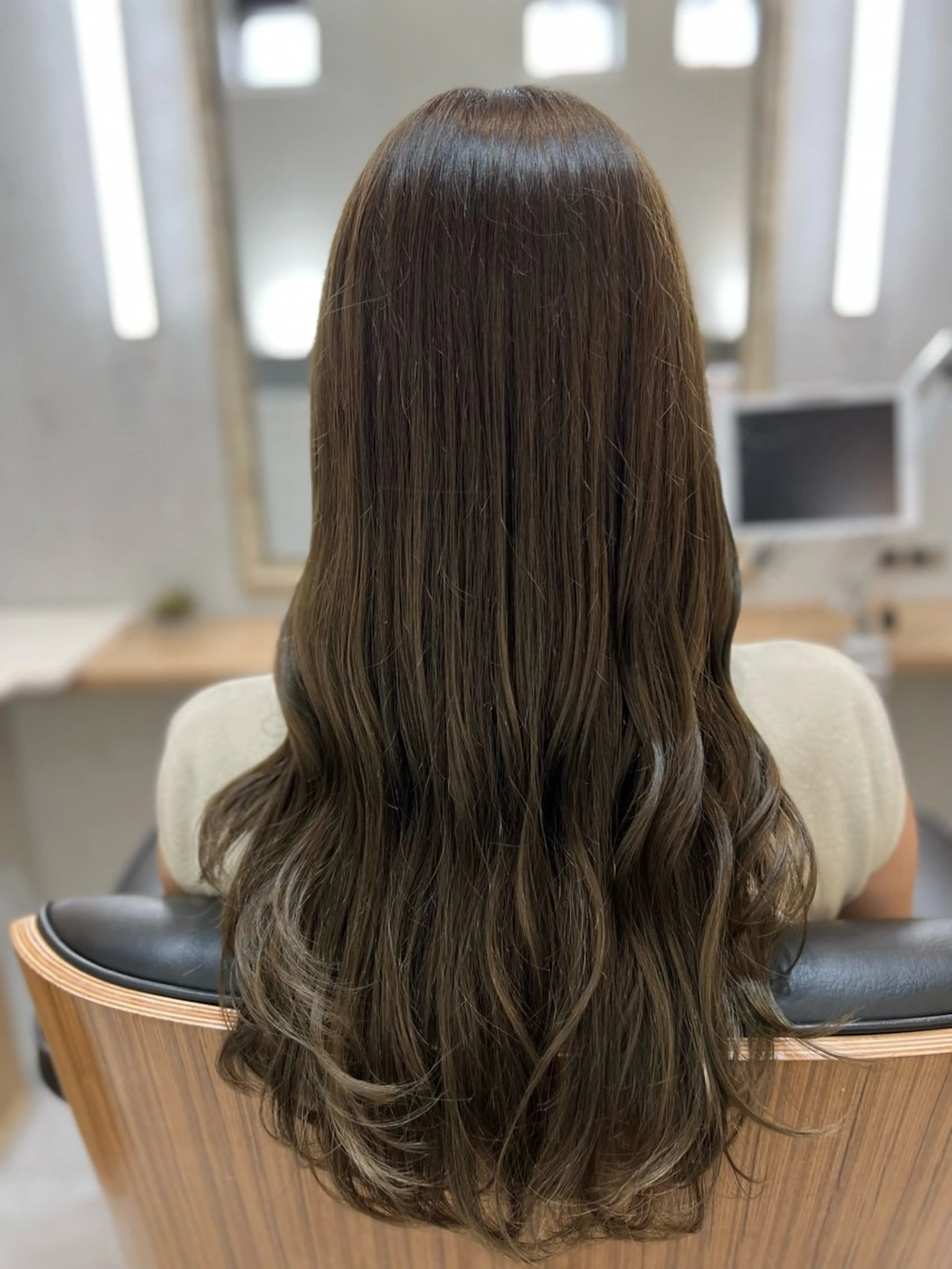 ロング カット ヘアカラー トリートメント 川村 昌広のヘアスタイル