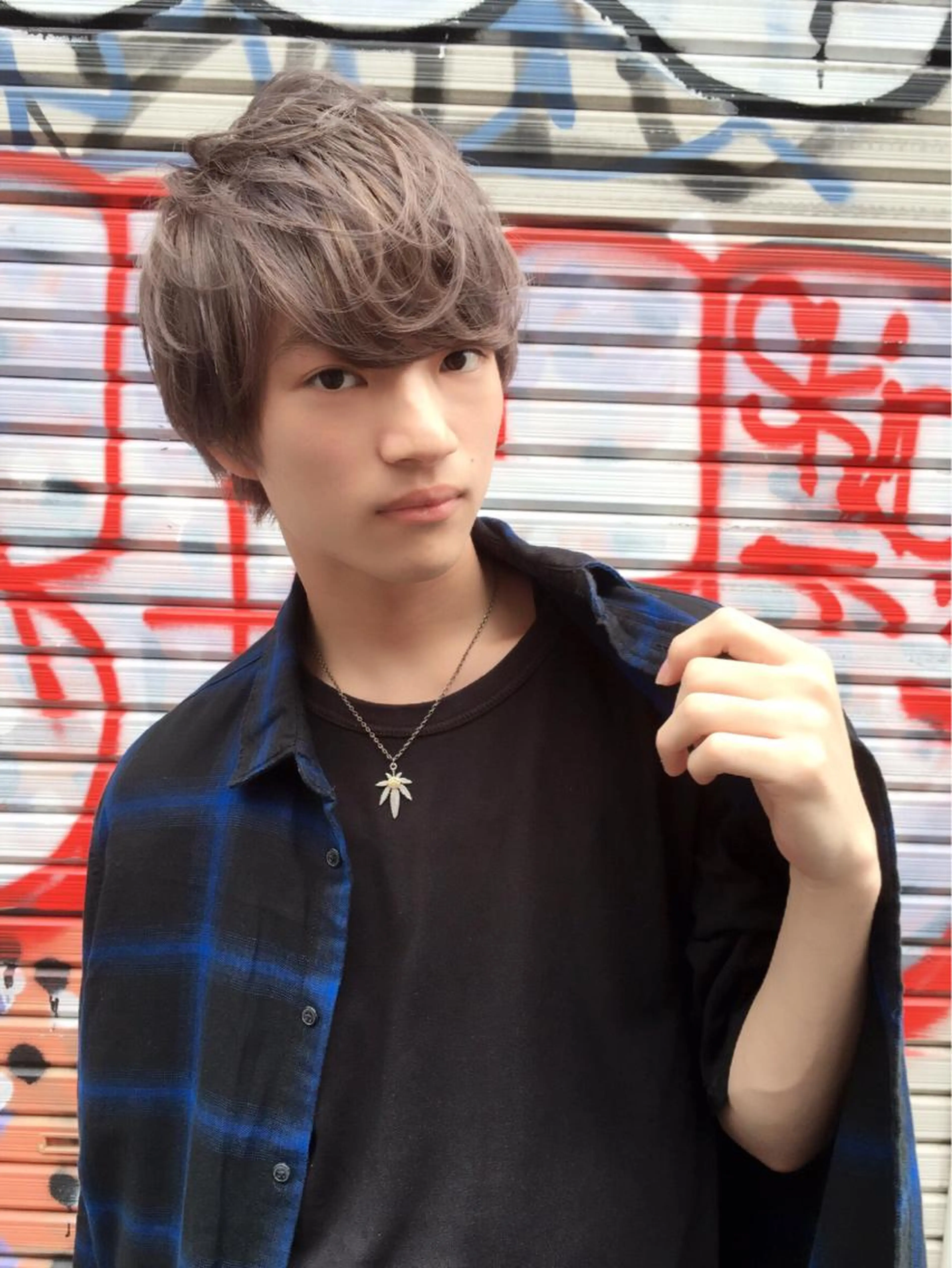 メンズショート限定☆アッシュベージュやグレージュならこれ✨ケアブリーチダブルカラー＋トリートメント⭐︎枝毛カット付✨の写真