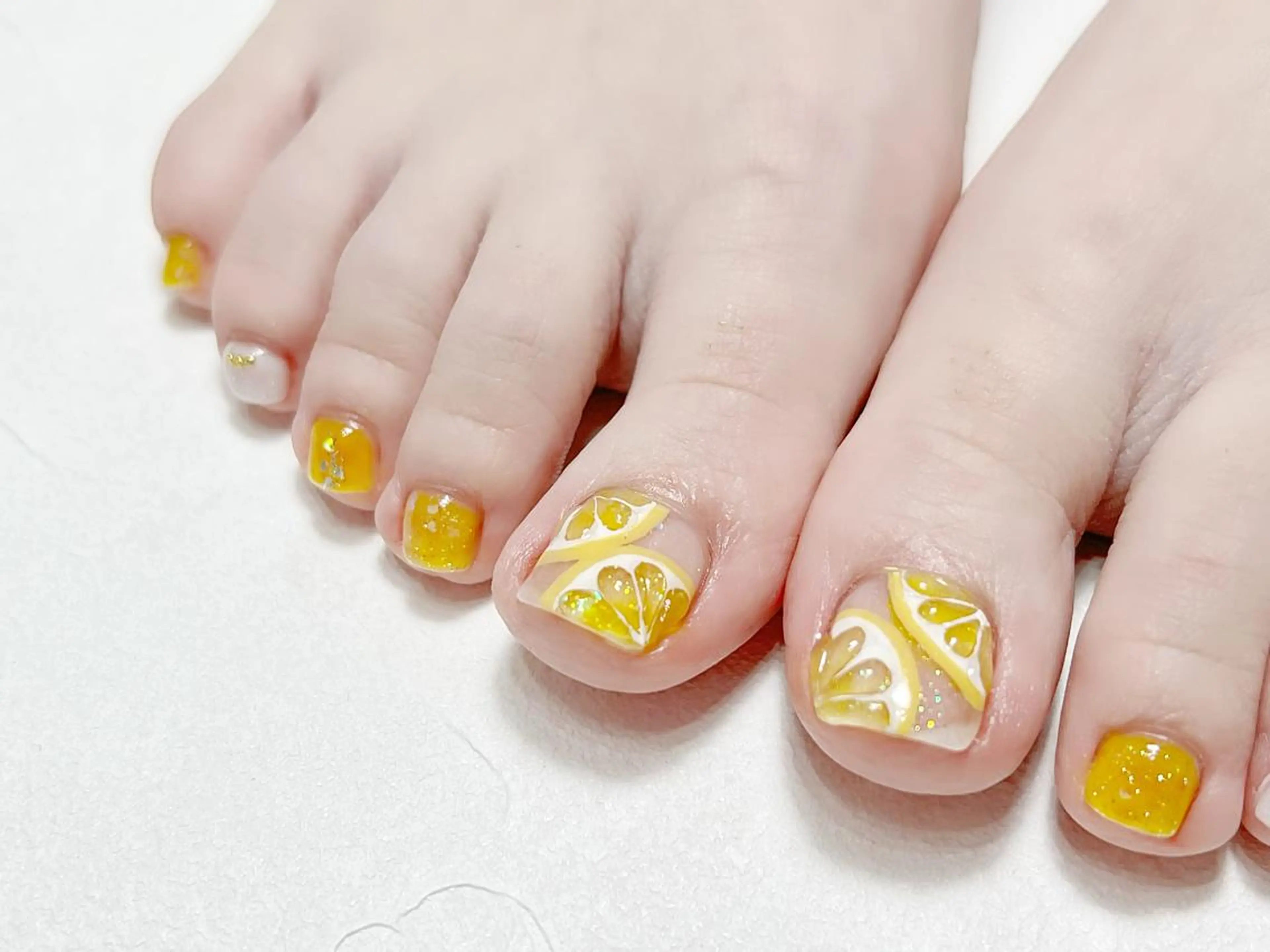 ネイル フットネイル ラメ(グリッター) オレンジ 夏ネイル rouse nail RISATOのネイルデザイン