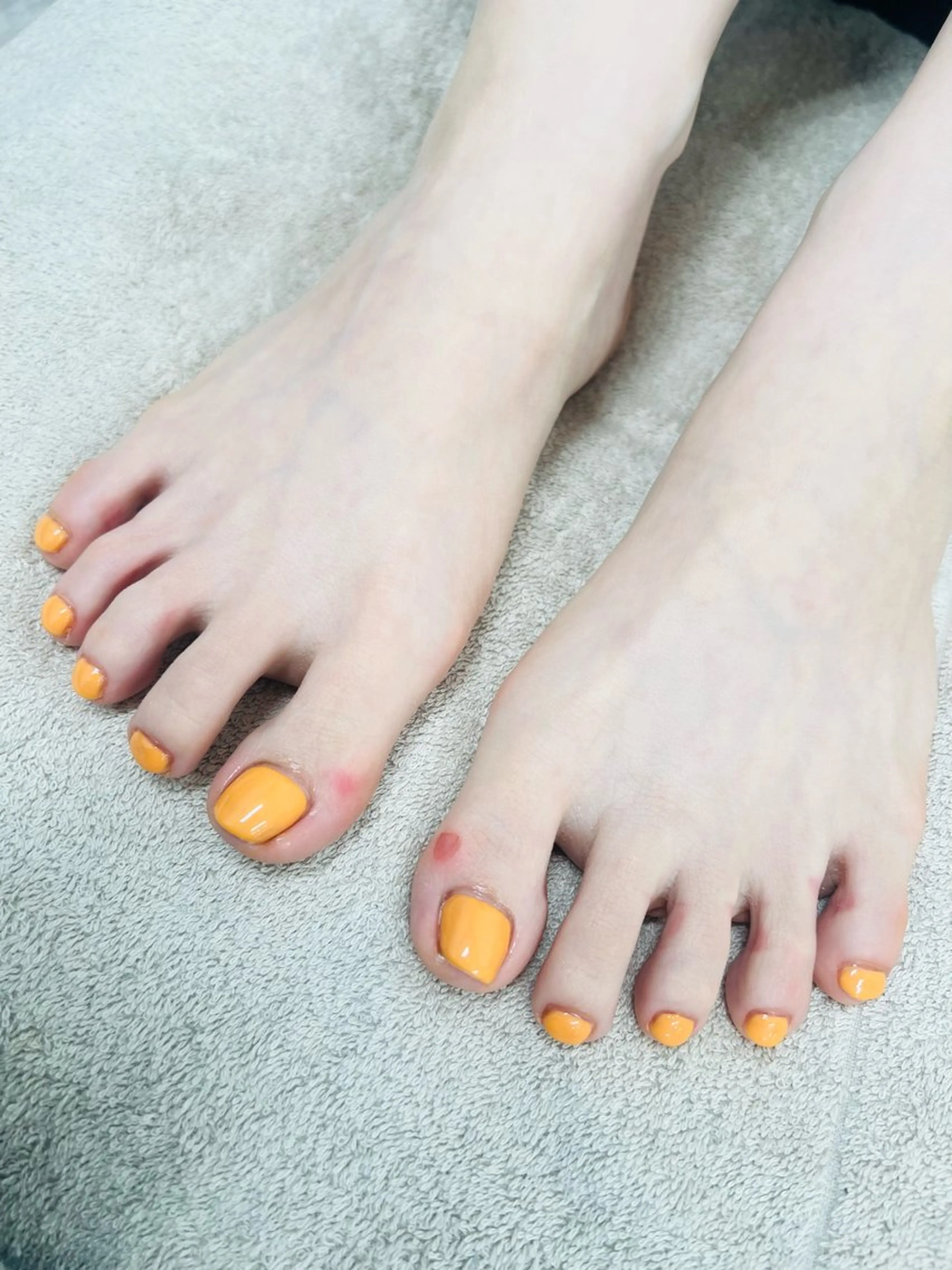 ネイル フットネイル 吉田 里菜のネイルデザイン