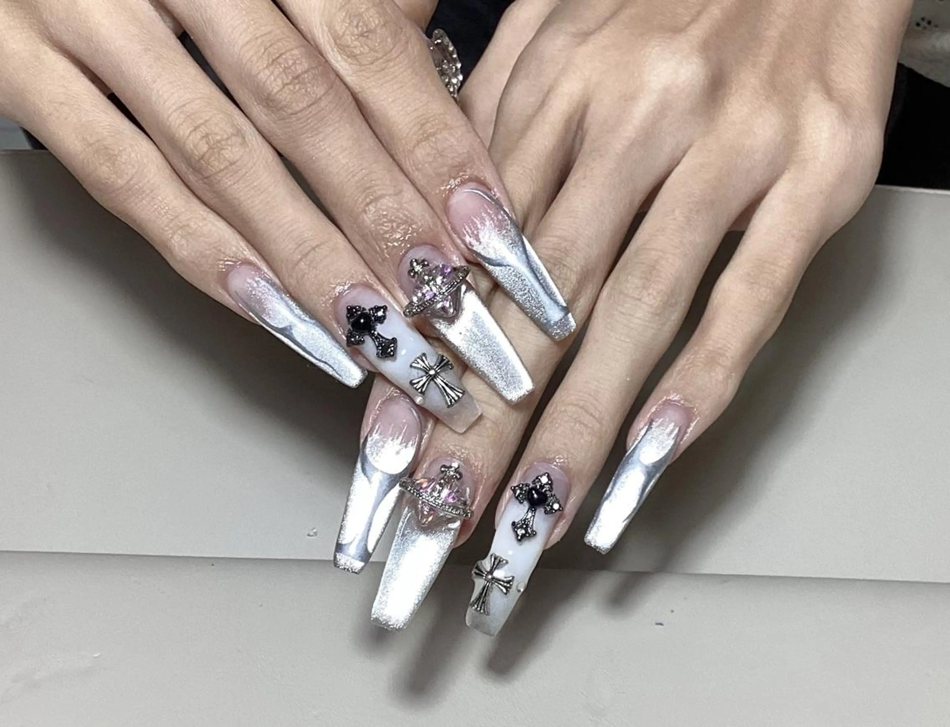 ネイル ハンドネイル ハンドケア 🍑 momo_nailのネイルデザイン