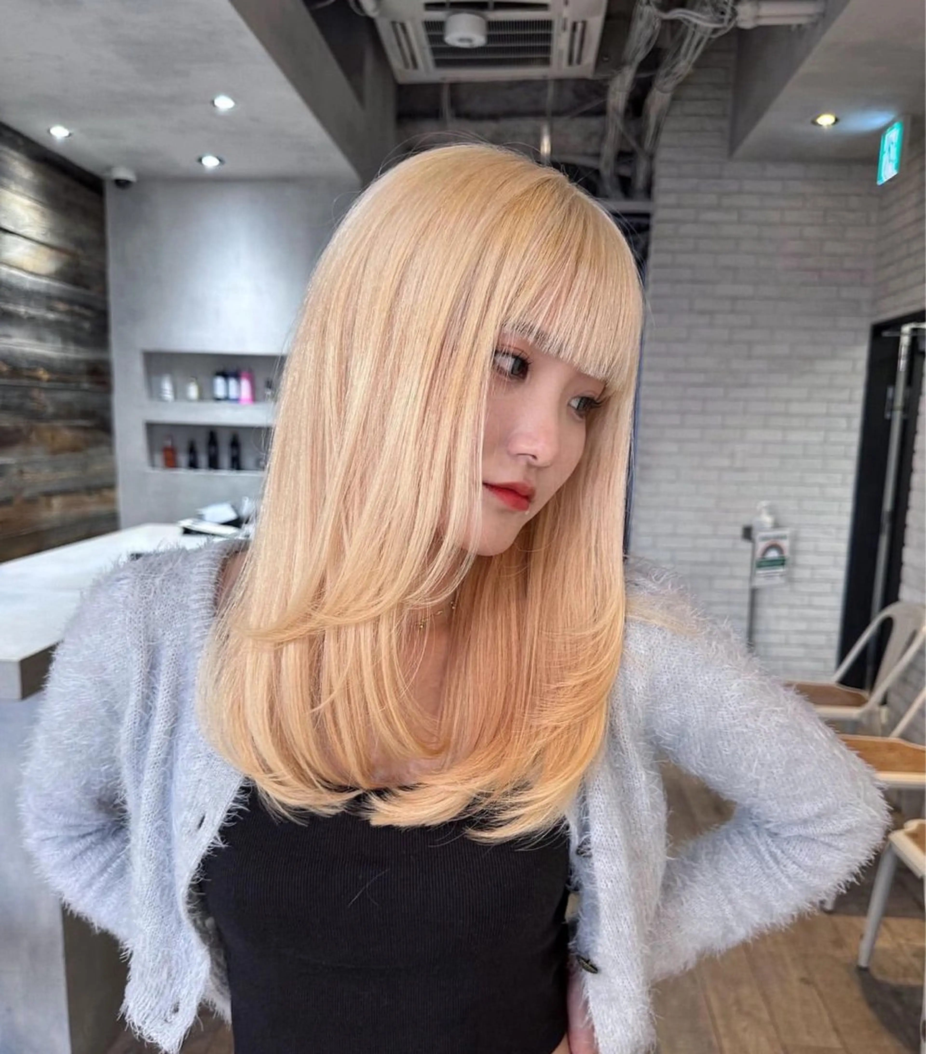 ロング ヘアカラー 韓国ガーリー🤍ハイ トーン🤍Ayanaのヘアスタイル