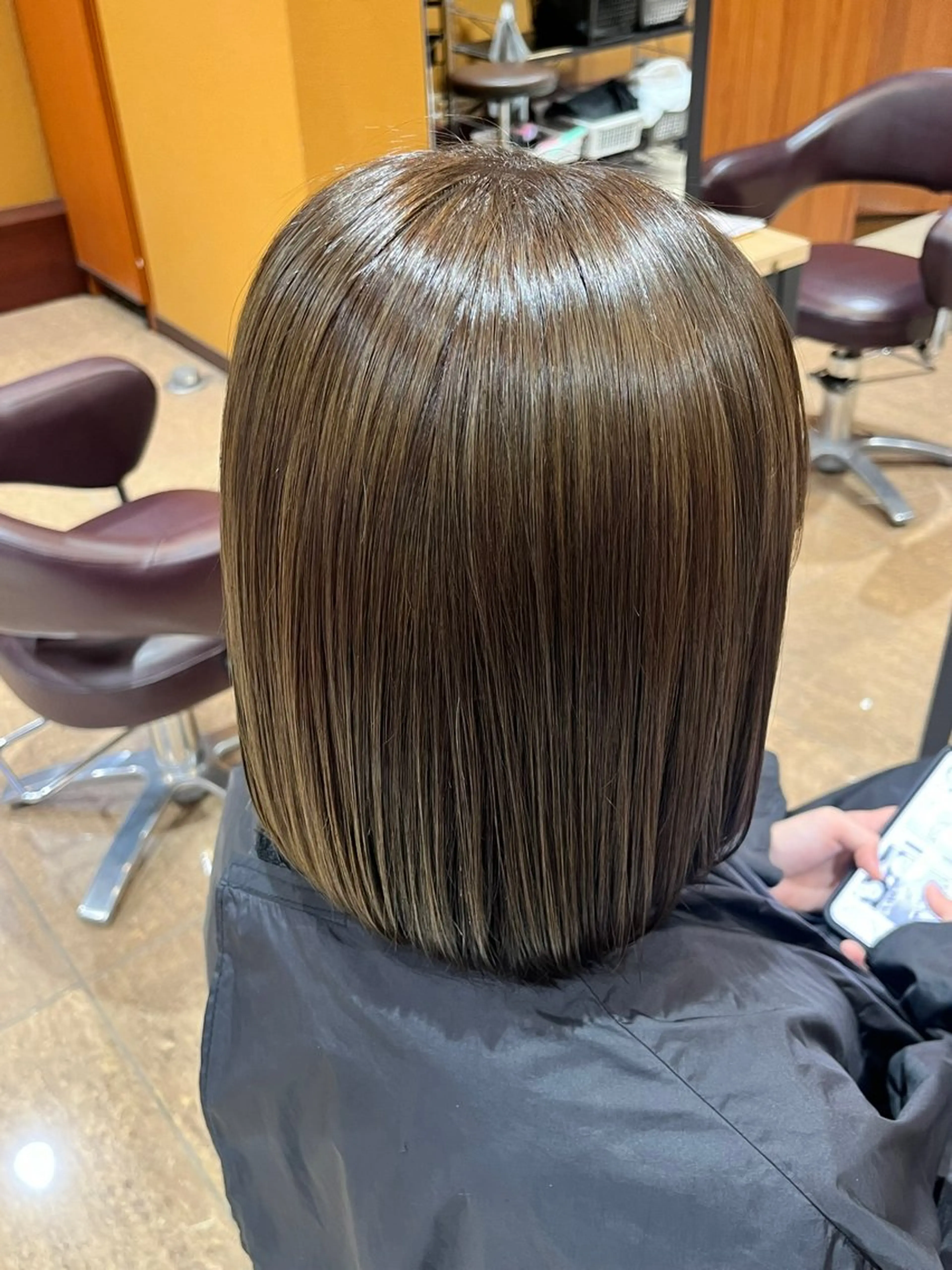 カラー ハイライトカラー ヘアカラー ハイトーンカラー🎀 はなえのヘアスタイル