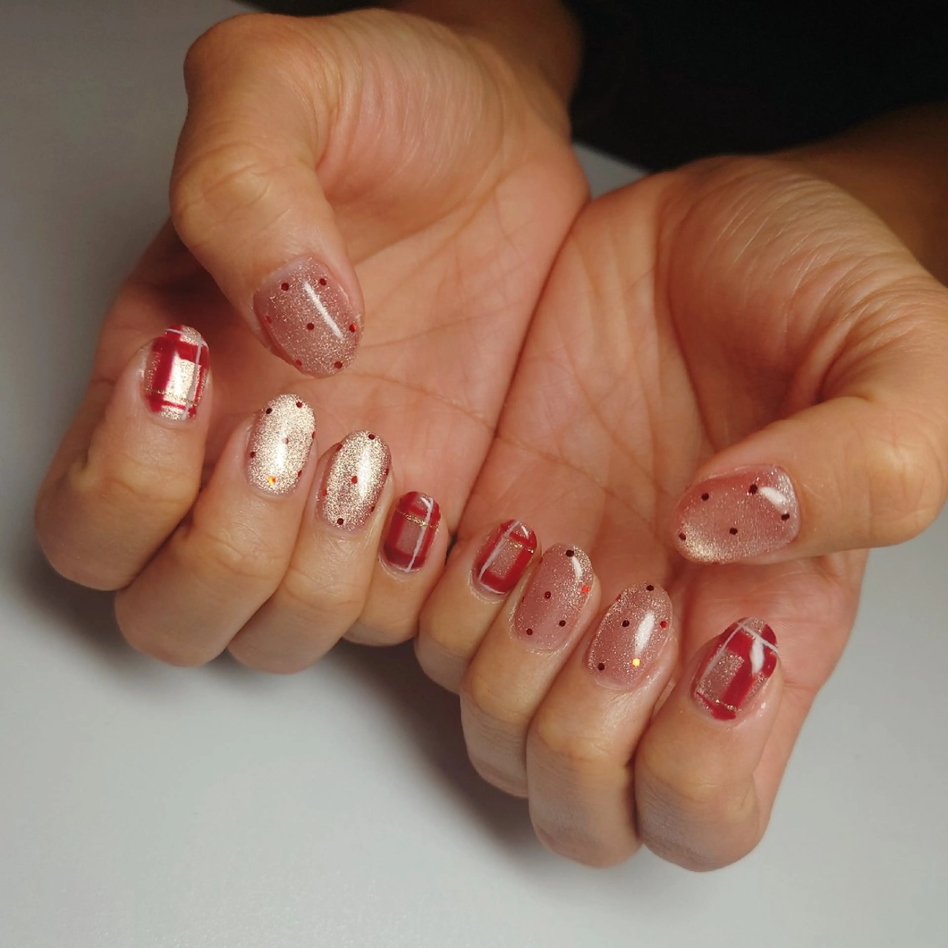 ネイル ホログラムネイル マグネットネイル nailme! 遠藤智佳のネイルデザイン