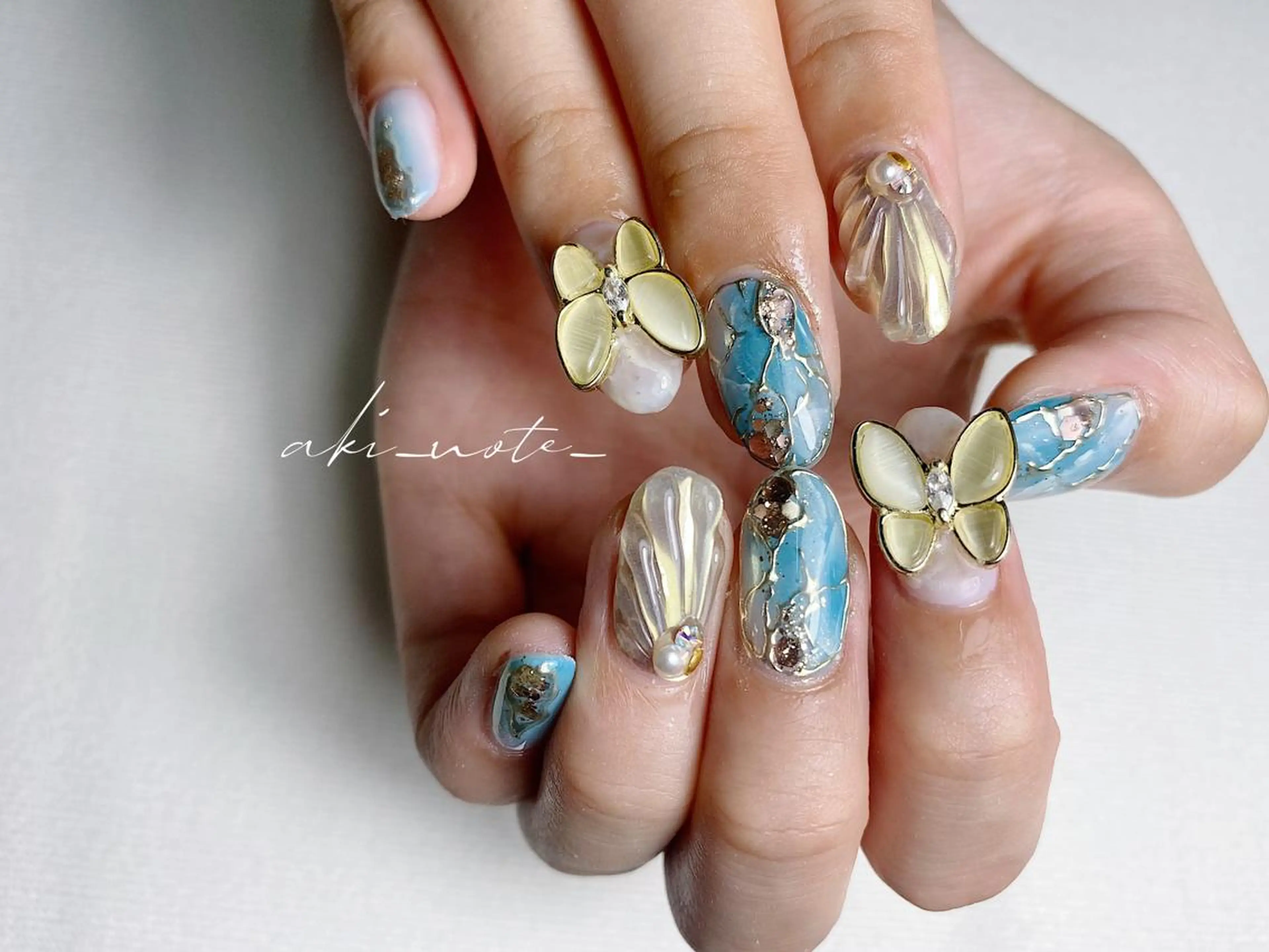 ネイル アートネイル ジェルネイル 氷ネイル・うるうるネイル ニュアンスネイル シンプルネイル ハンドネイル フットネイル GRANDE大須 栄/店長 aki🌙のネイルデザイン