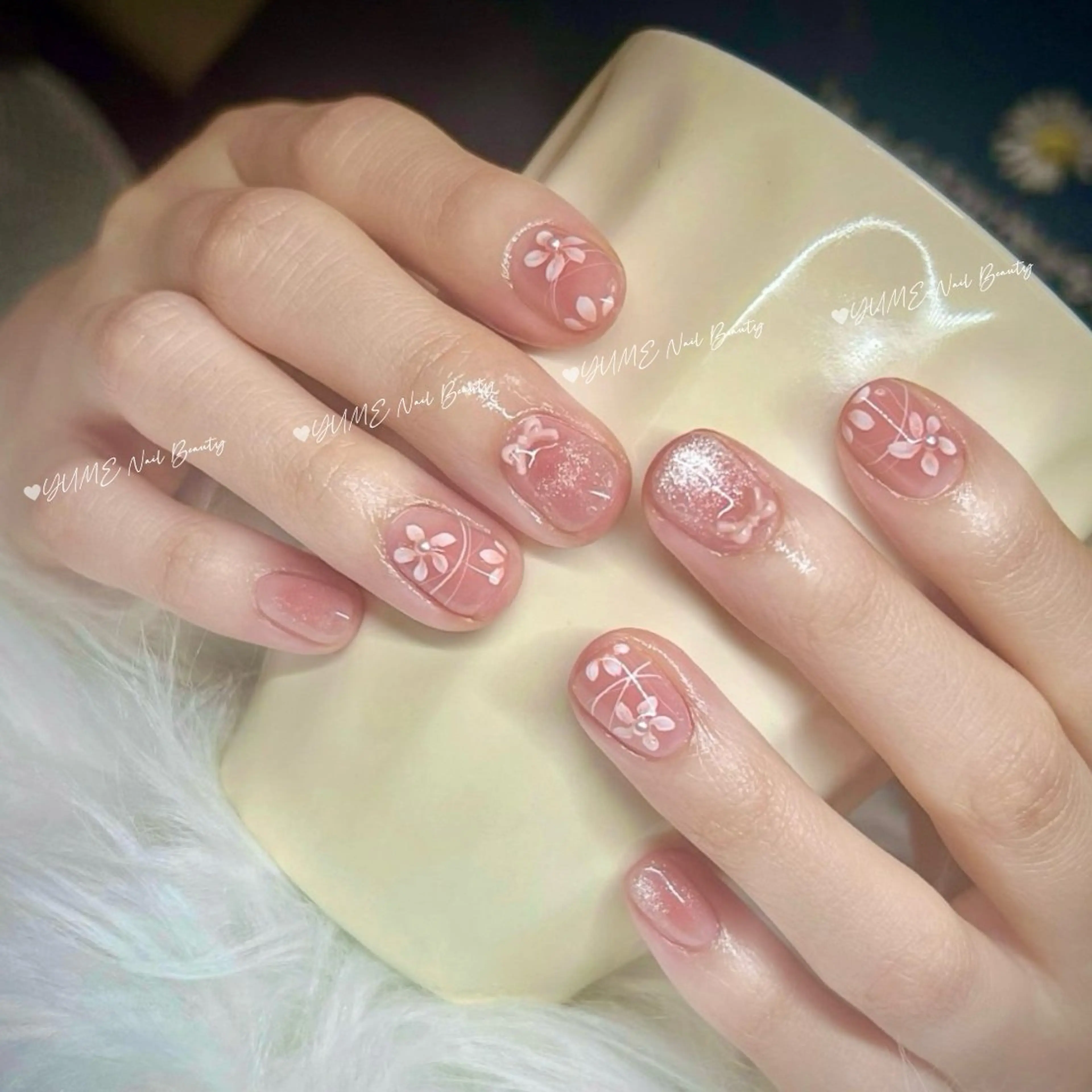 ミディアム ガー NAILのネイルデザイン