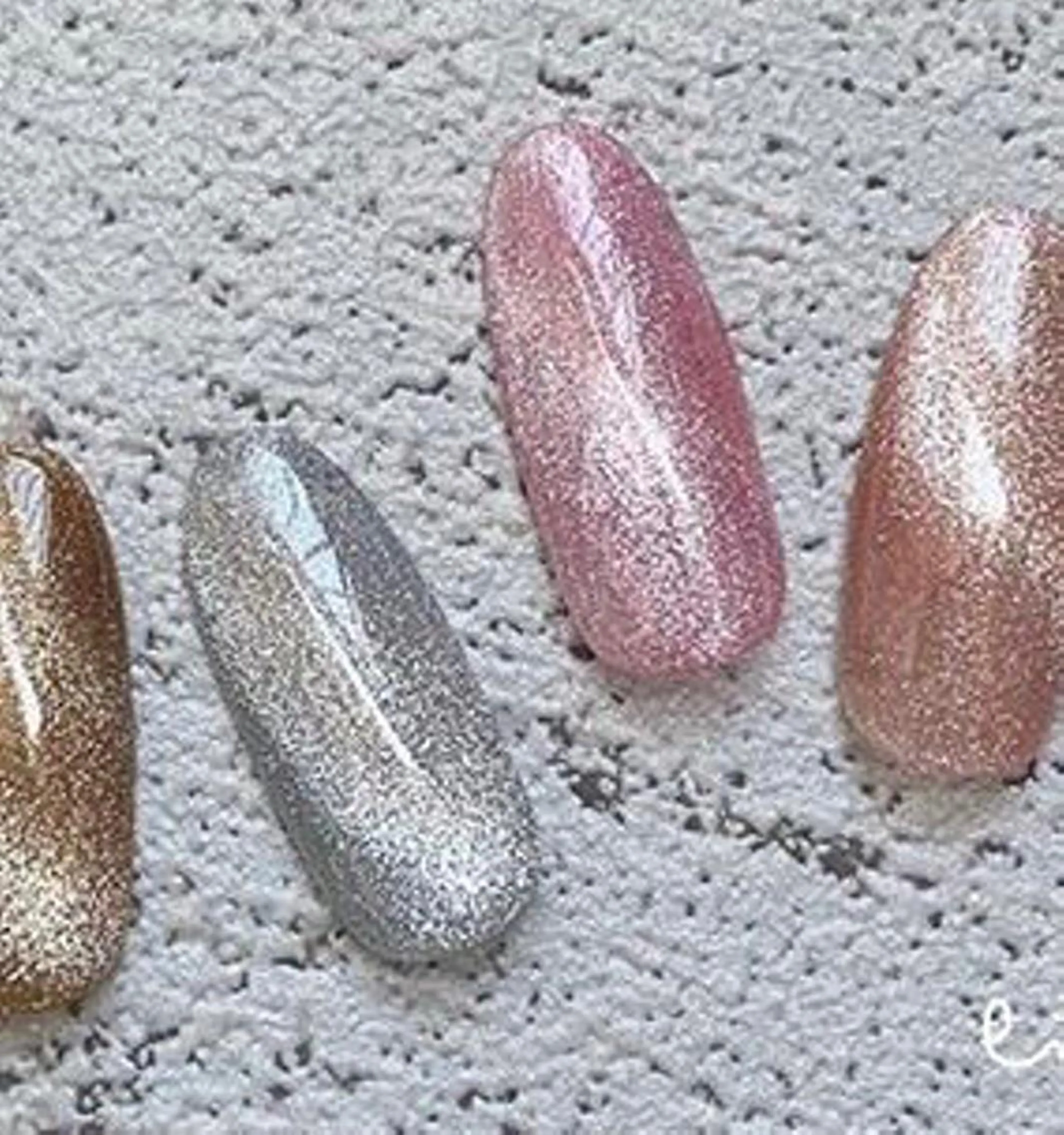 ネイル マグネットネイル 大阪福島韓国束感まつ げ Sayaka🤍のマツエク・マツパデザイン