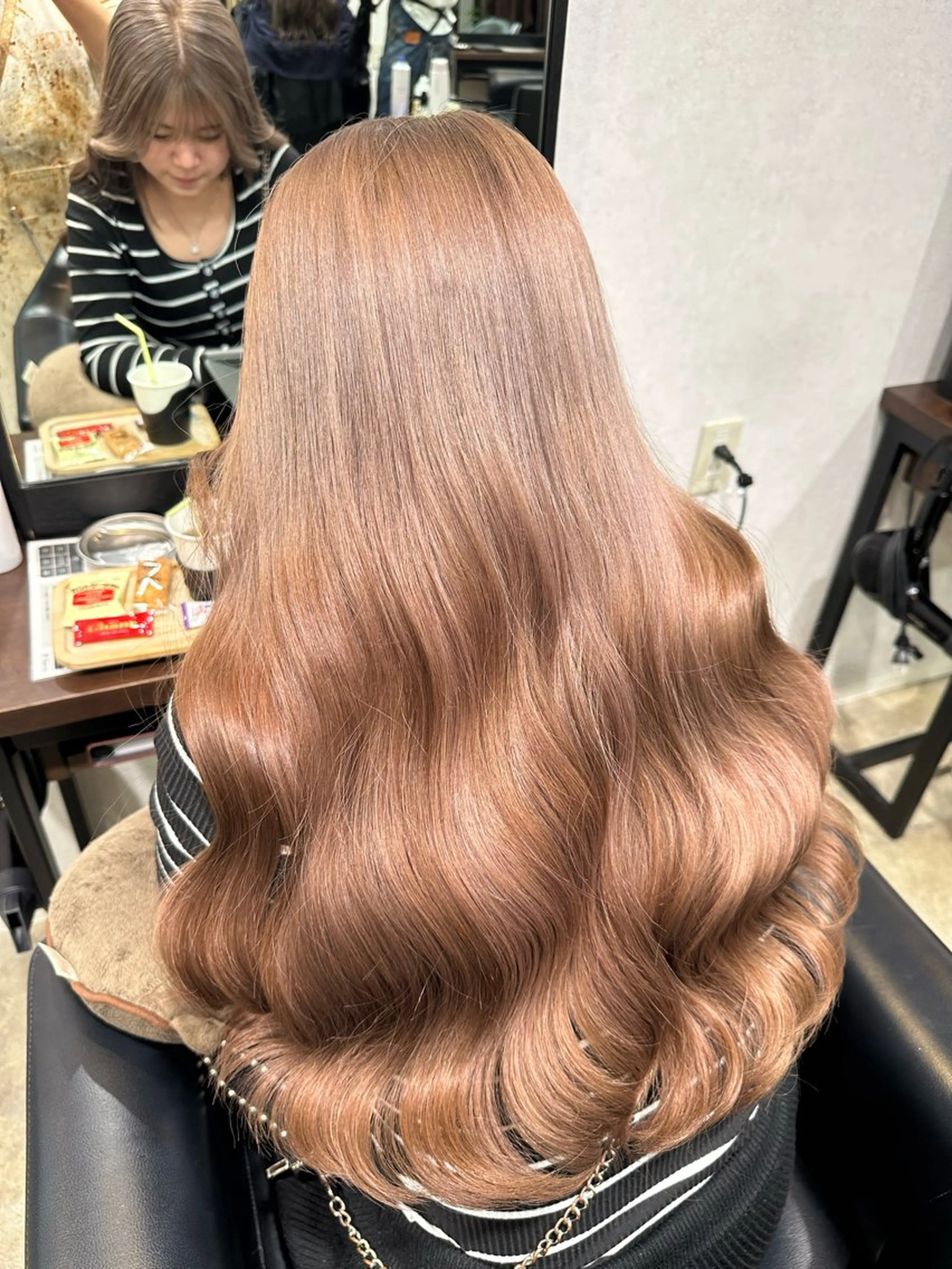 ロング ヘアカラー 足立 采弥のヘアスタイル
