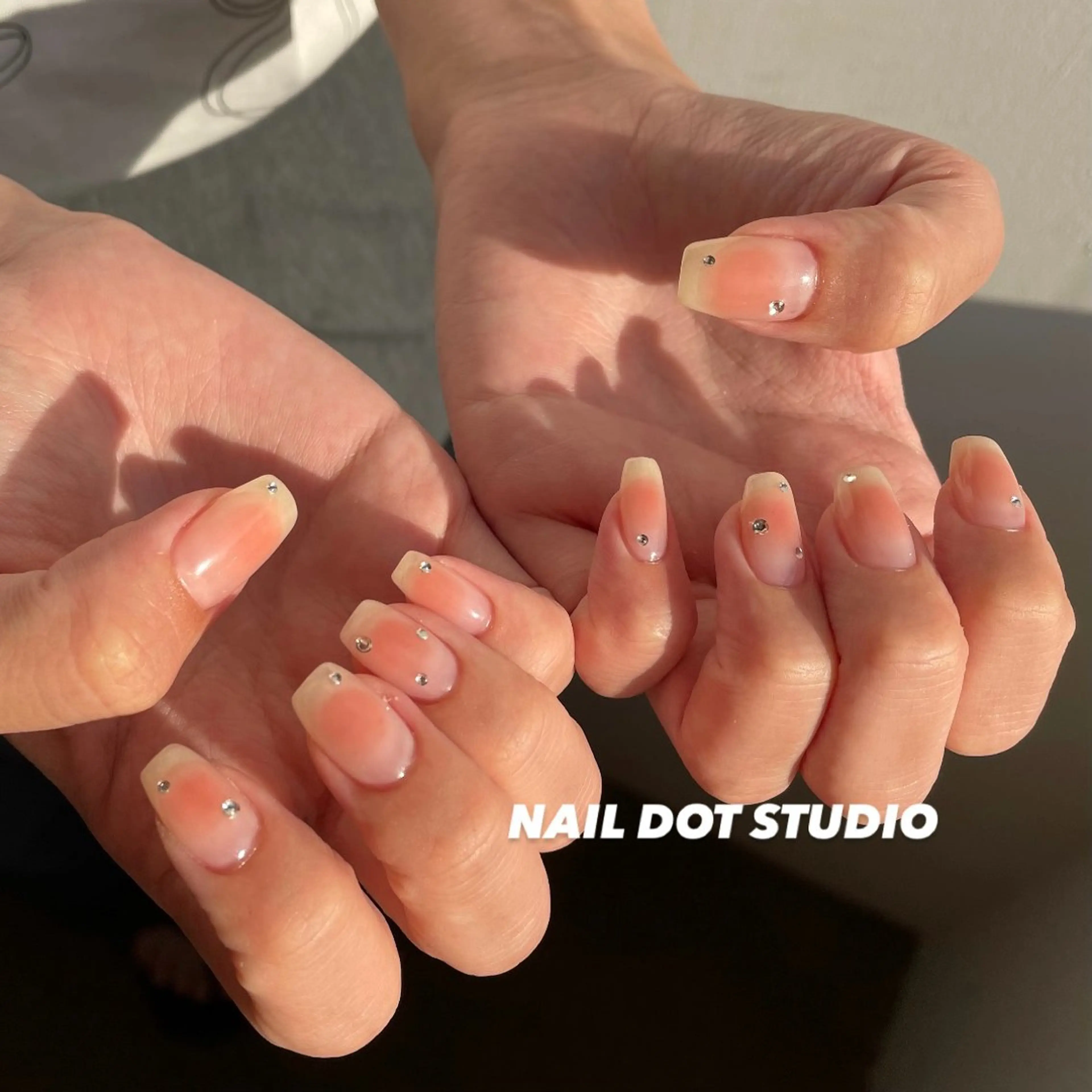 ネイル チークネイル NAIL DOT STUDIO堺筋本町のネイルデザイン