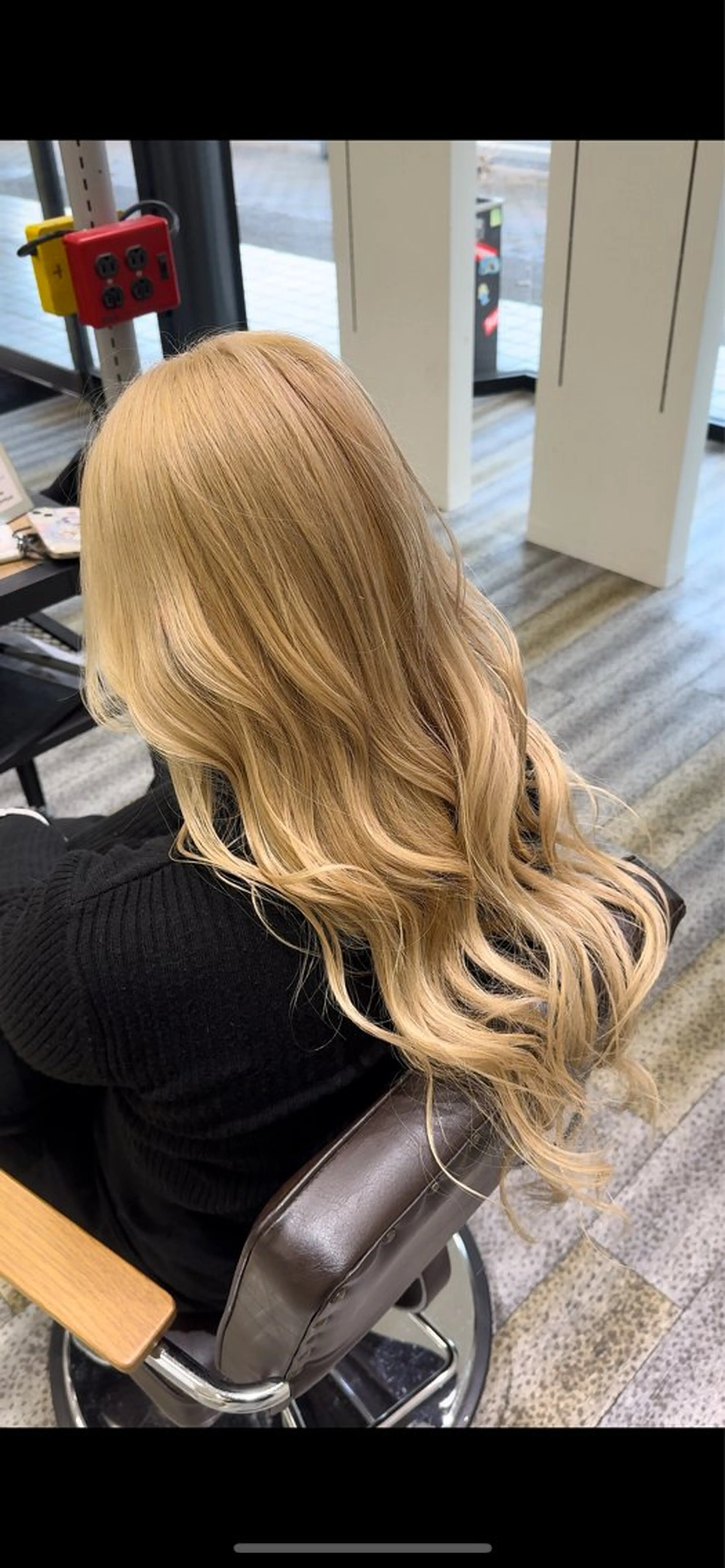 ロング カラー ヘアカラー 鈴木 ねねのヘアスタイル