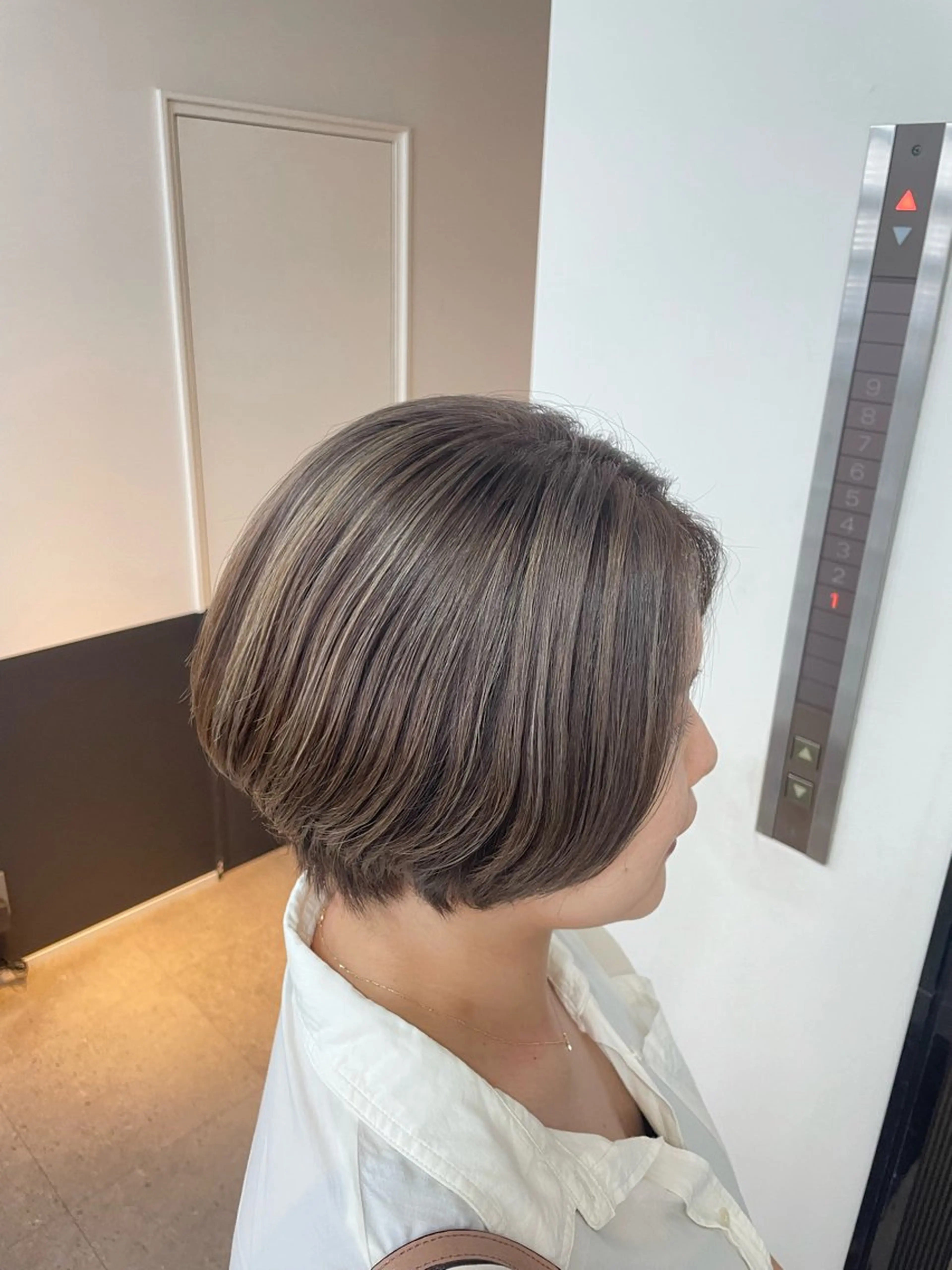 【白髪改善】カット＋髪質改善カラー(白髪ぼかしハイライト、イヤリングカラー、白髪染め剥がしなどご相談にて決めるコース)の写真