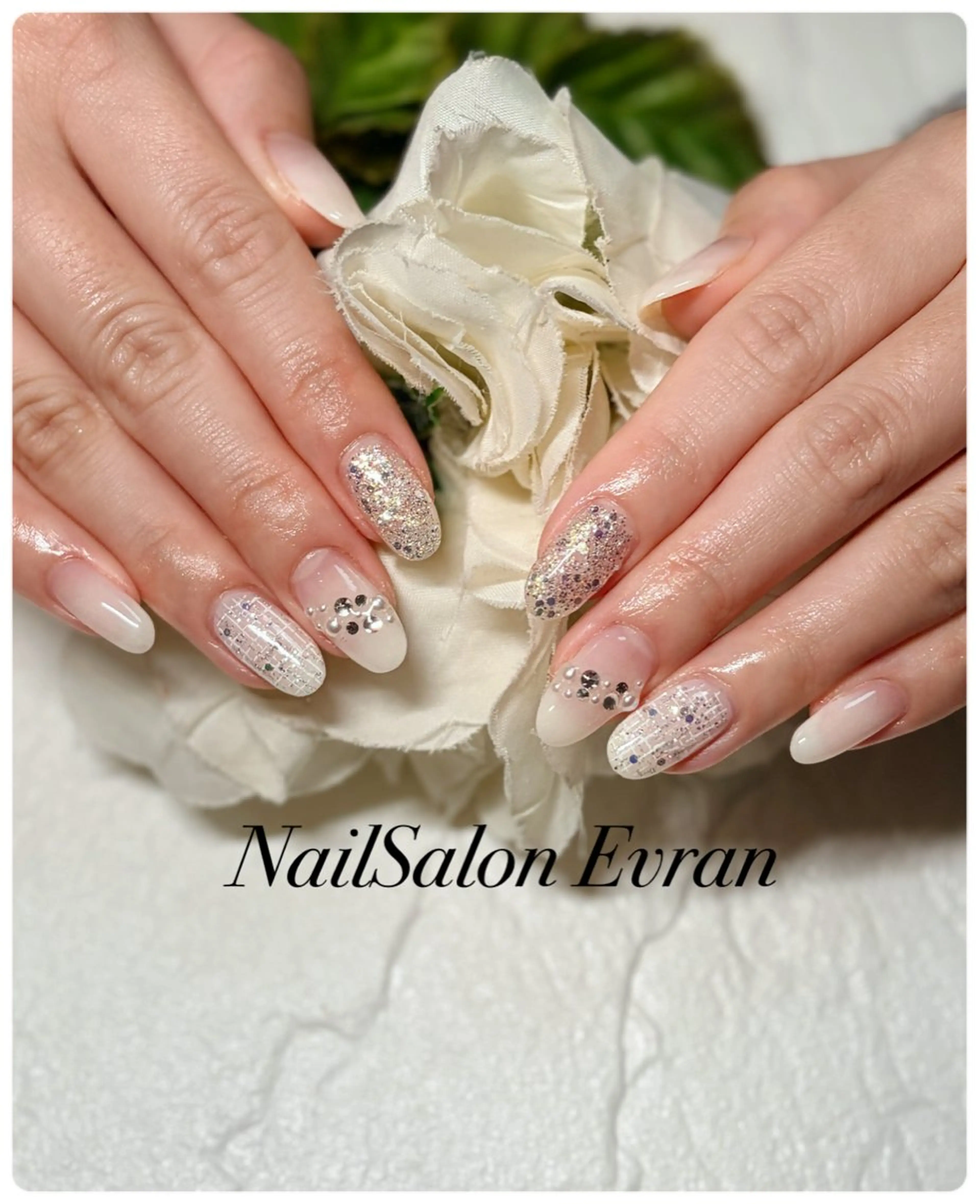 ネイル アートネイル フレンチネイル マグネットネイル 持ち込み ニュアンスネイル ハンドネイル Nail salon Evranのネイルデザイン