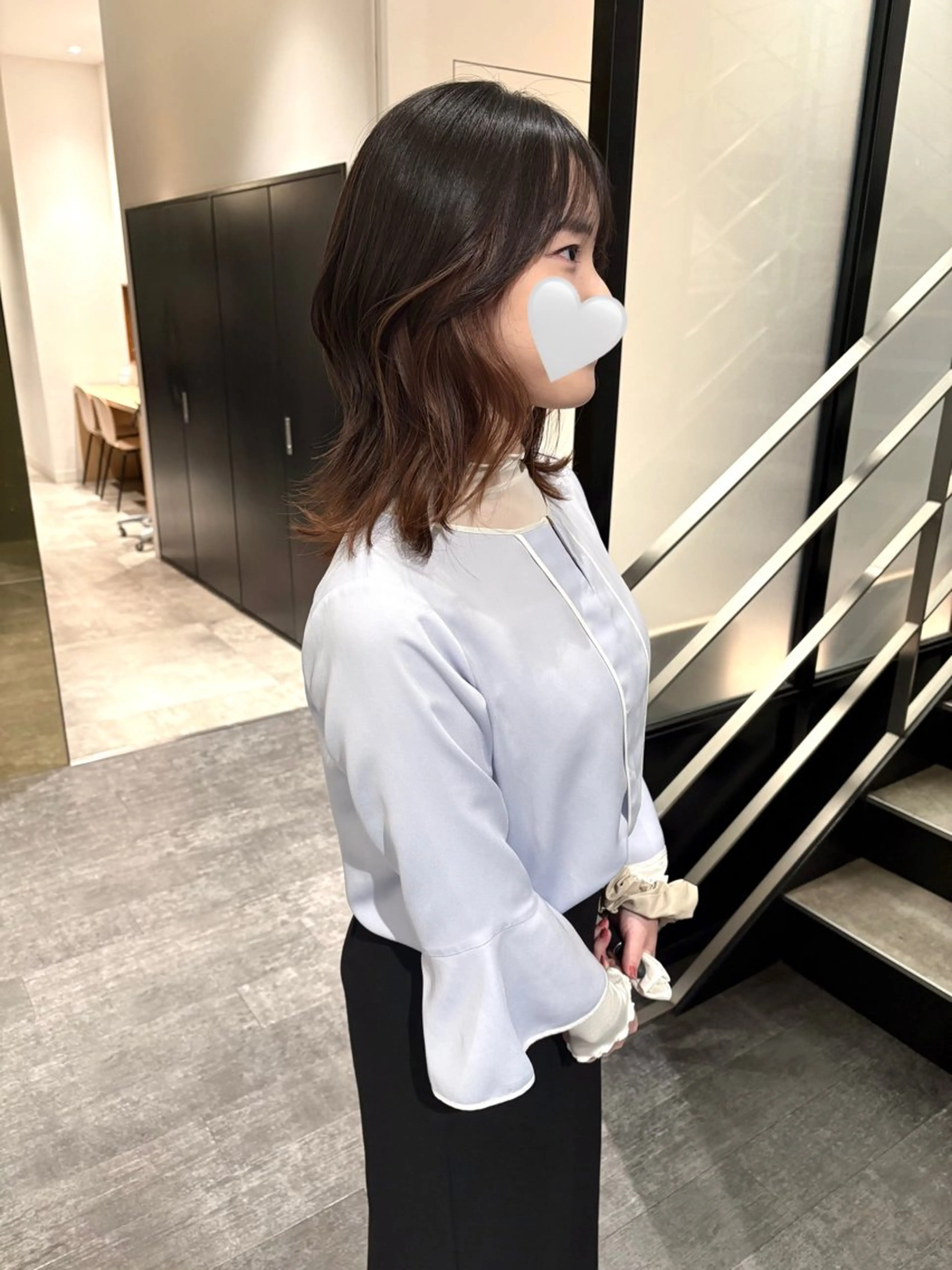 ミディアム くびれヘア 顔周りカット カット mao ｜ 柔らか艶カラー🫧のヘアスタイル