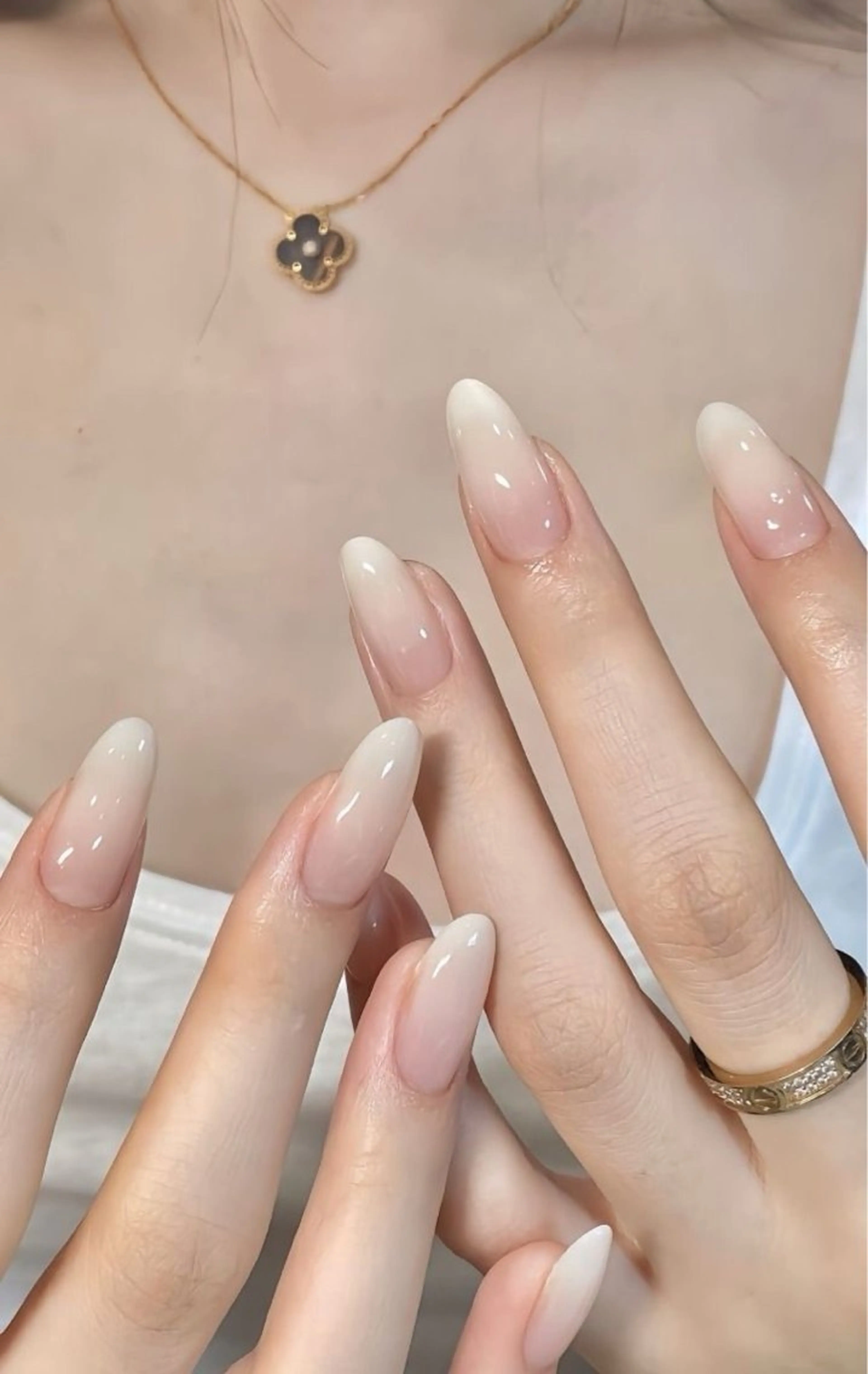 ネイル 韓国ネイル マグネットネイル ニュアンスネイル 春ネイル ワンホンネイル n2 nail daikokuchoのネイルデザイン