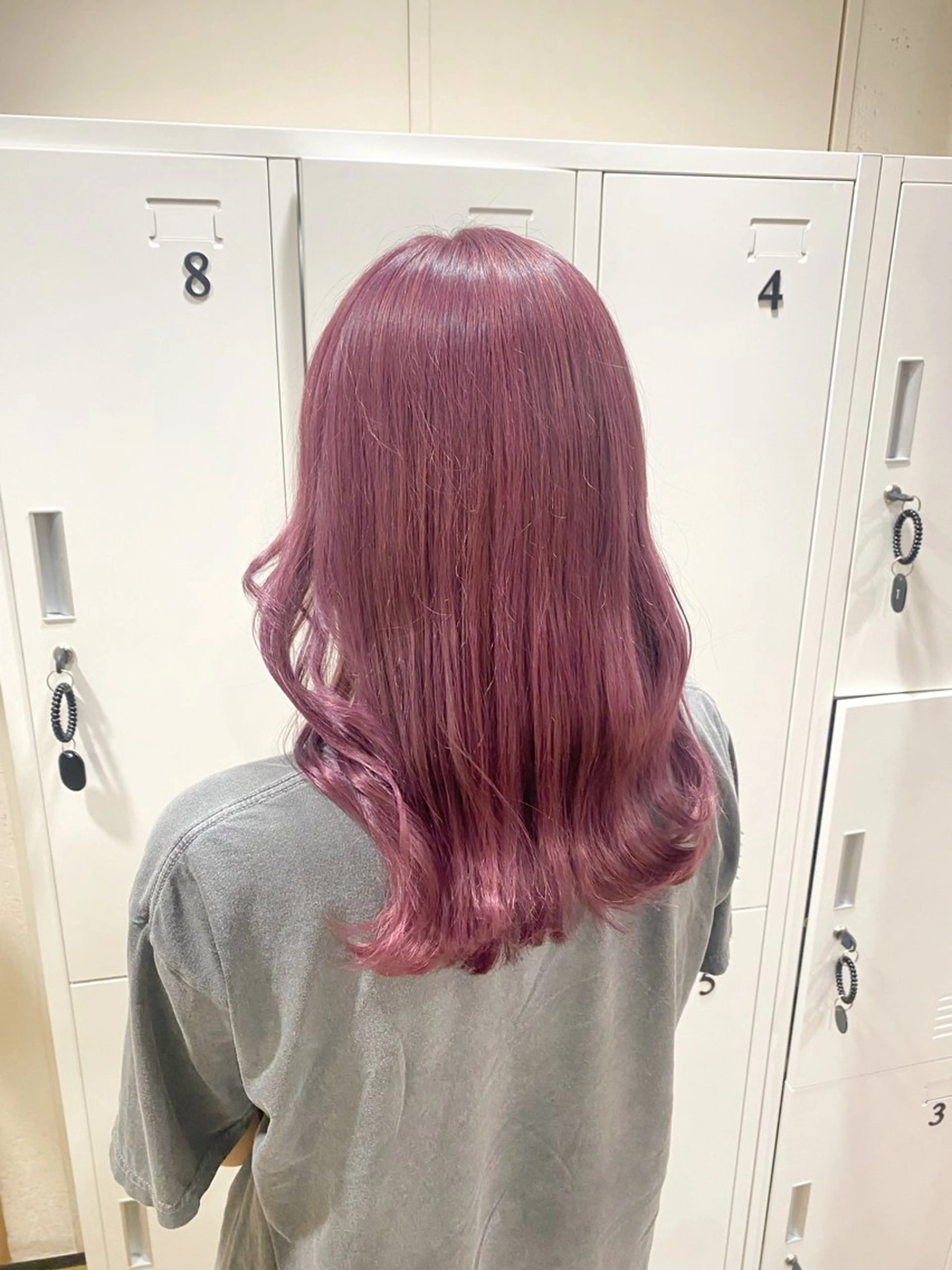 ミディアム カラー ブリーチ ピンクカラー ハイトーンカラー 🍬Rinka🍬のヘアスタイル