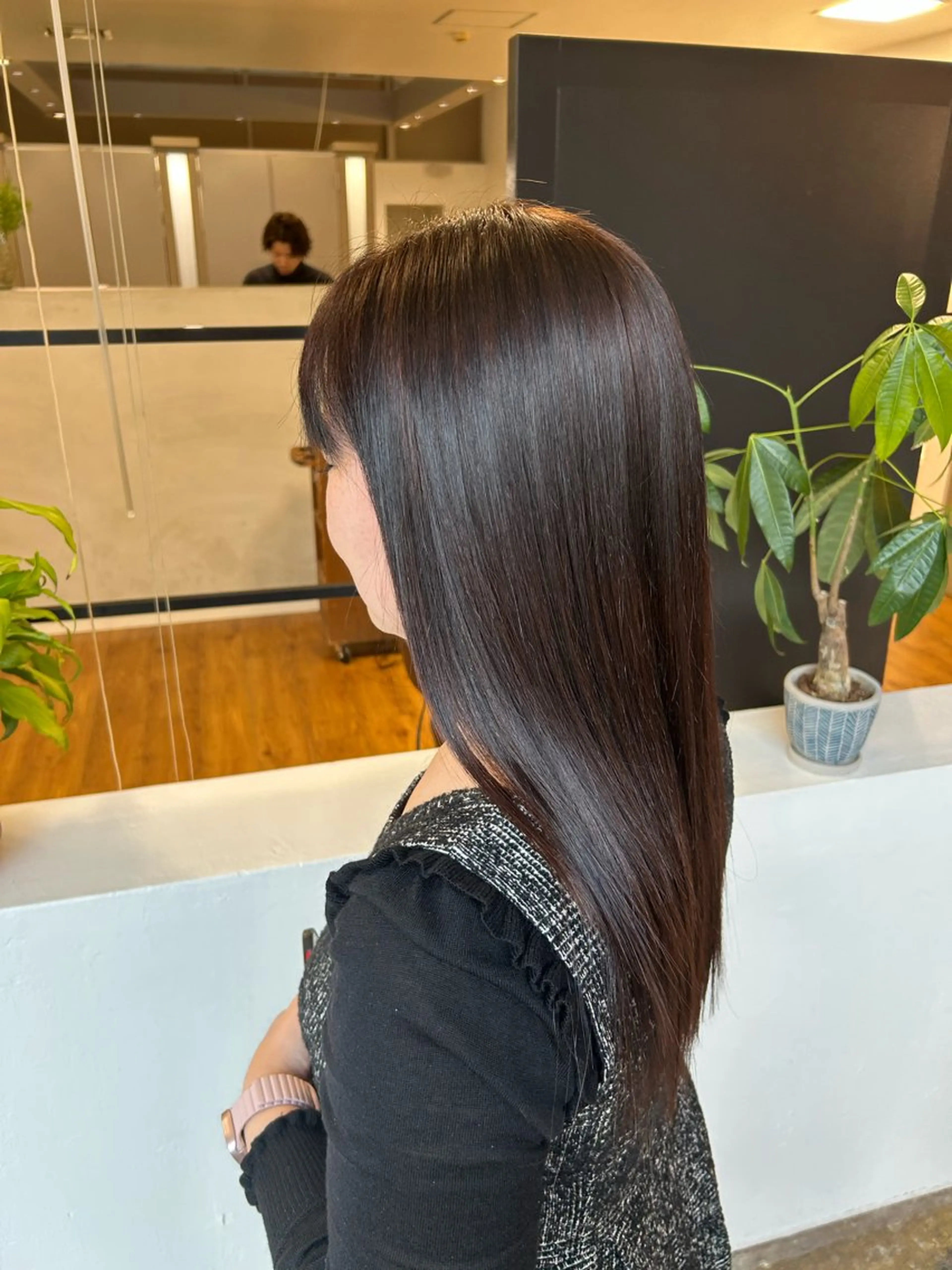 ロング 酸性ストレート ヘアカラー ながの みさきのヘアスタイル