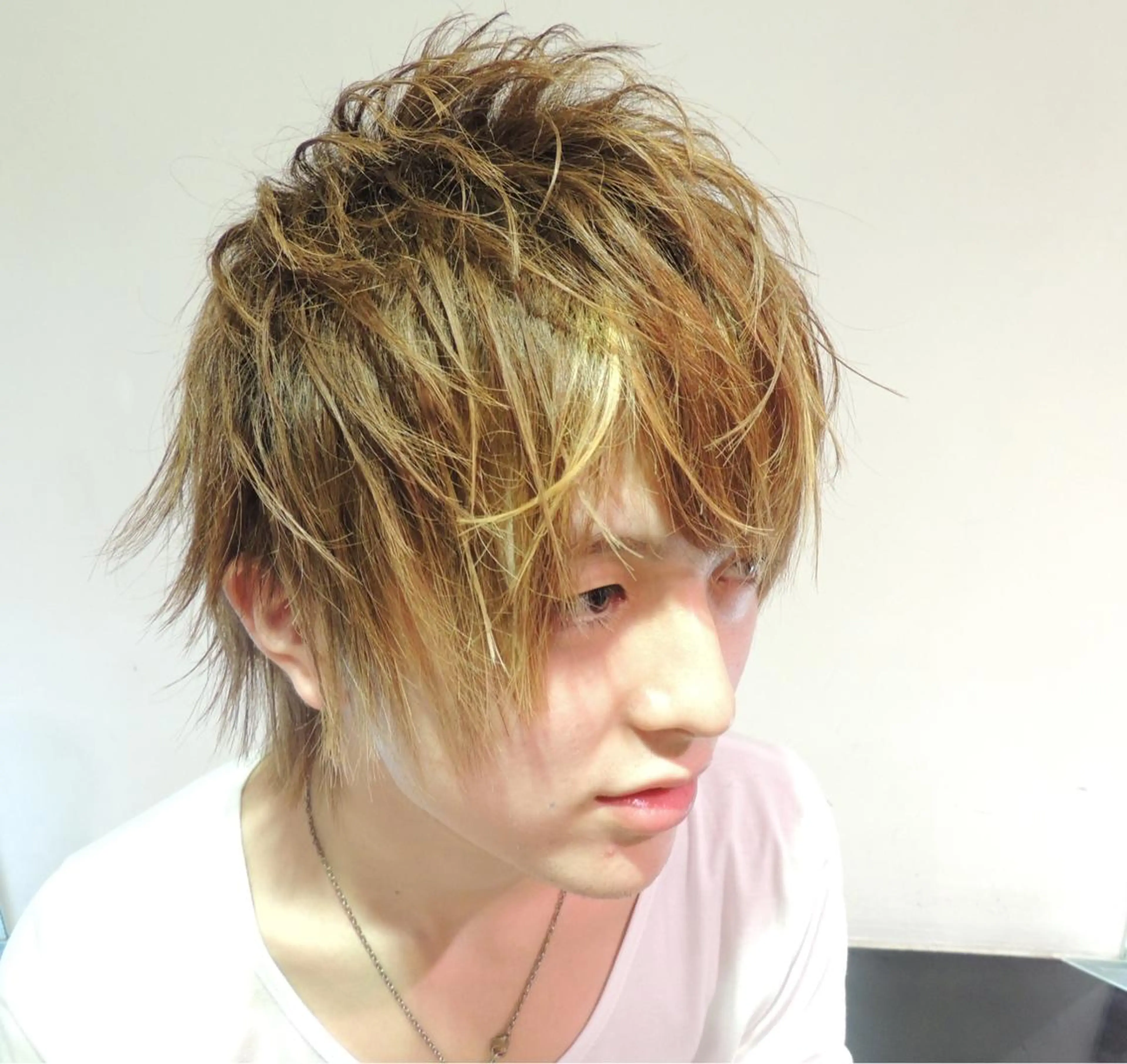 ショート メンズ メンズインナーカラー DISCOHAIRsanc（ルジャルダン町田）所属・烏山 達也のヘアスタイル