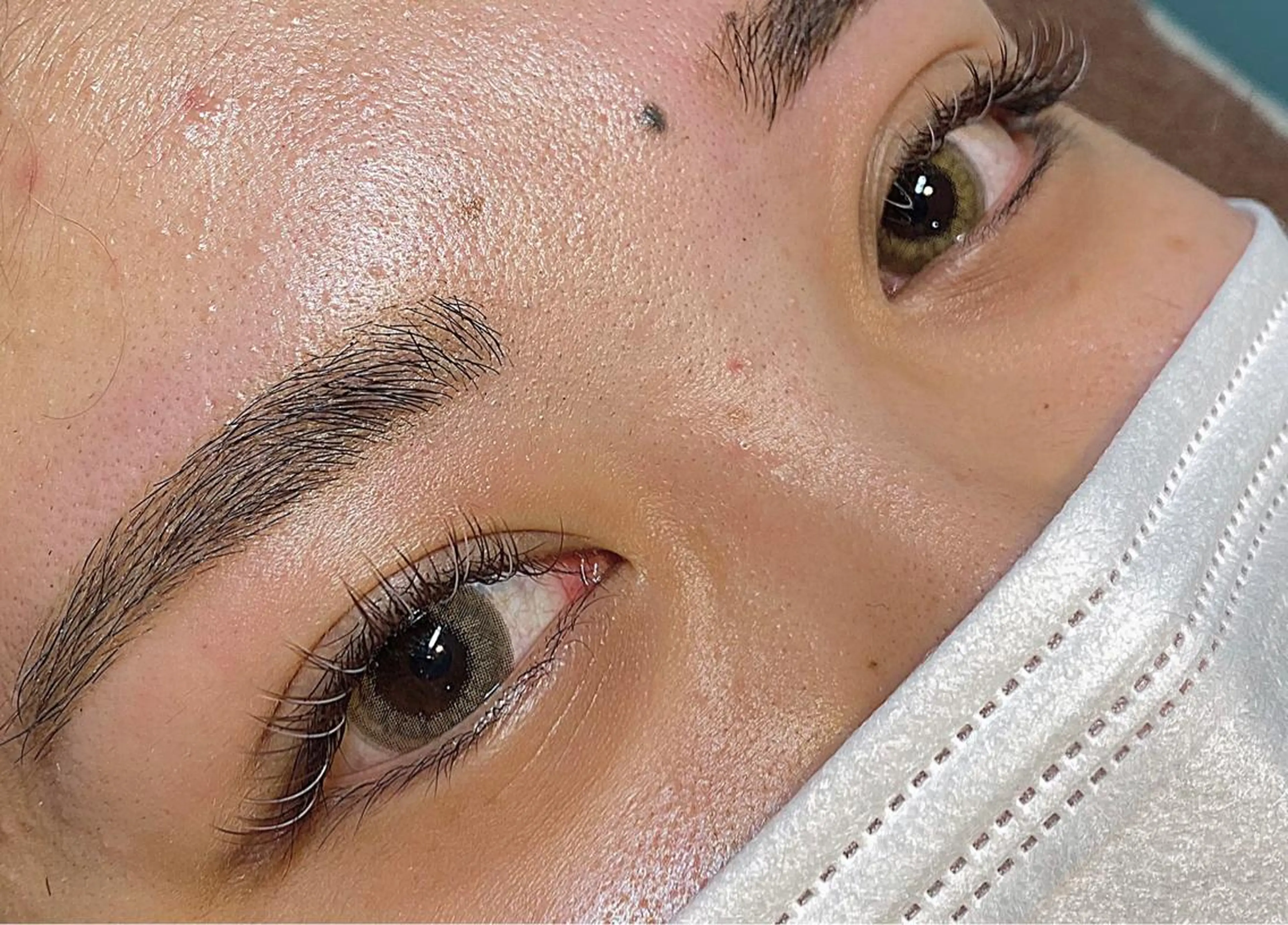 マツエク・マツパ カラーマツエク Bianca 長津田店　長牛の眉毛・アイブロウイメージ