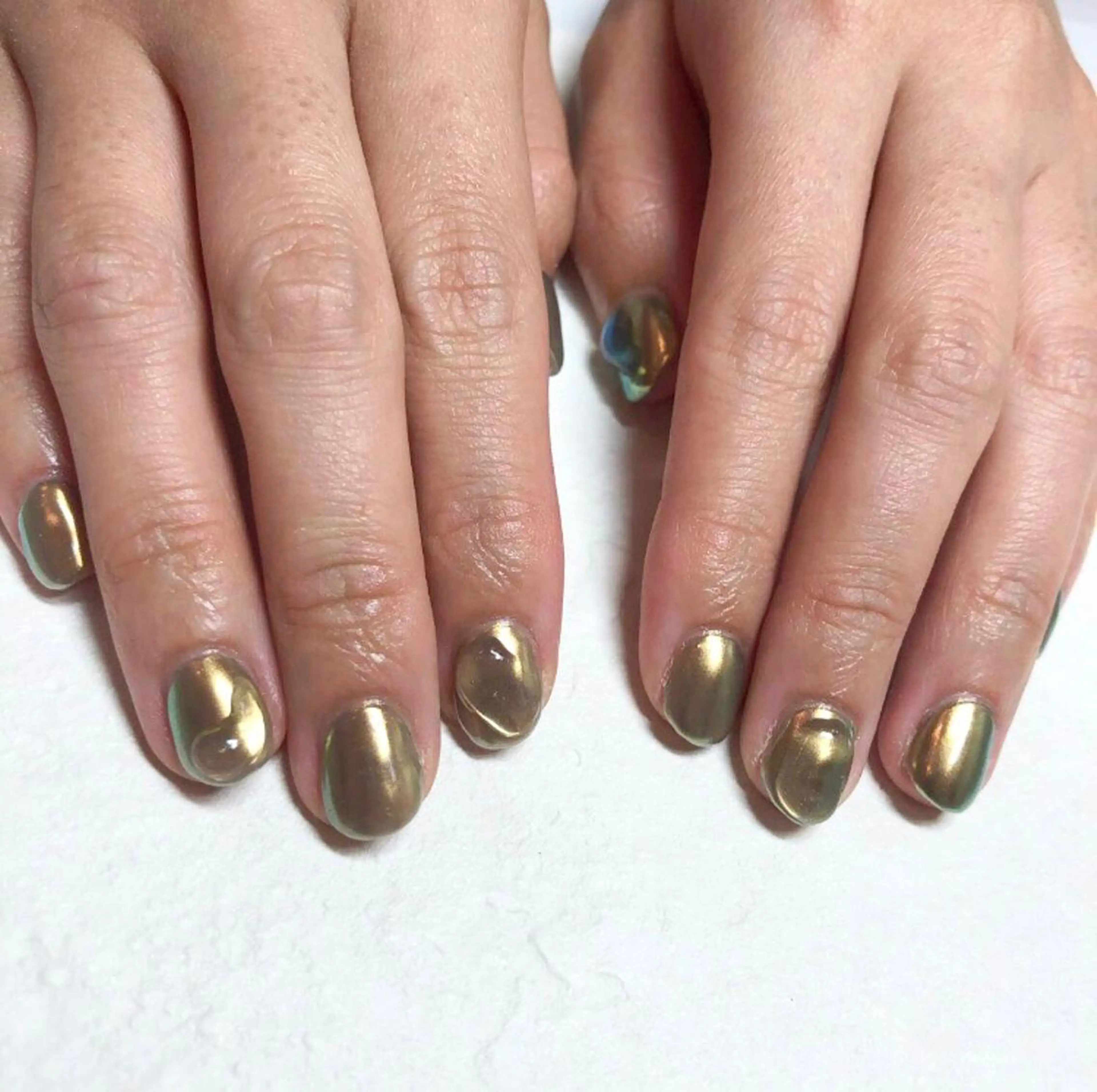 ネイル アートネイル ミラーネイル ぷっくりネイル clocln  / Suzukaのネイルデザイン