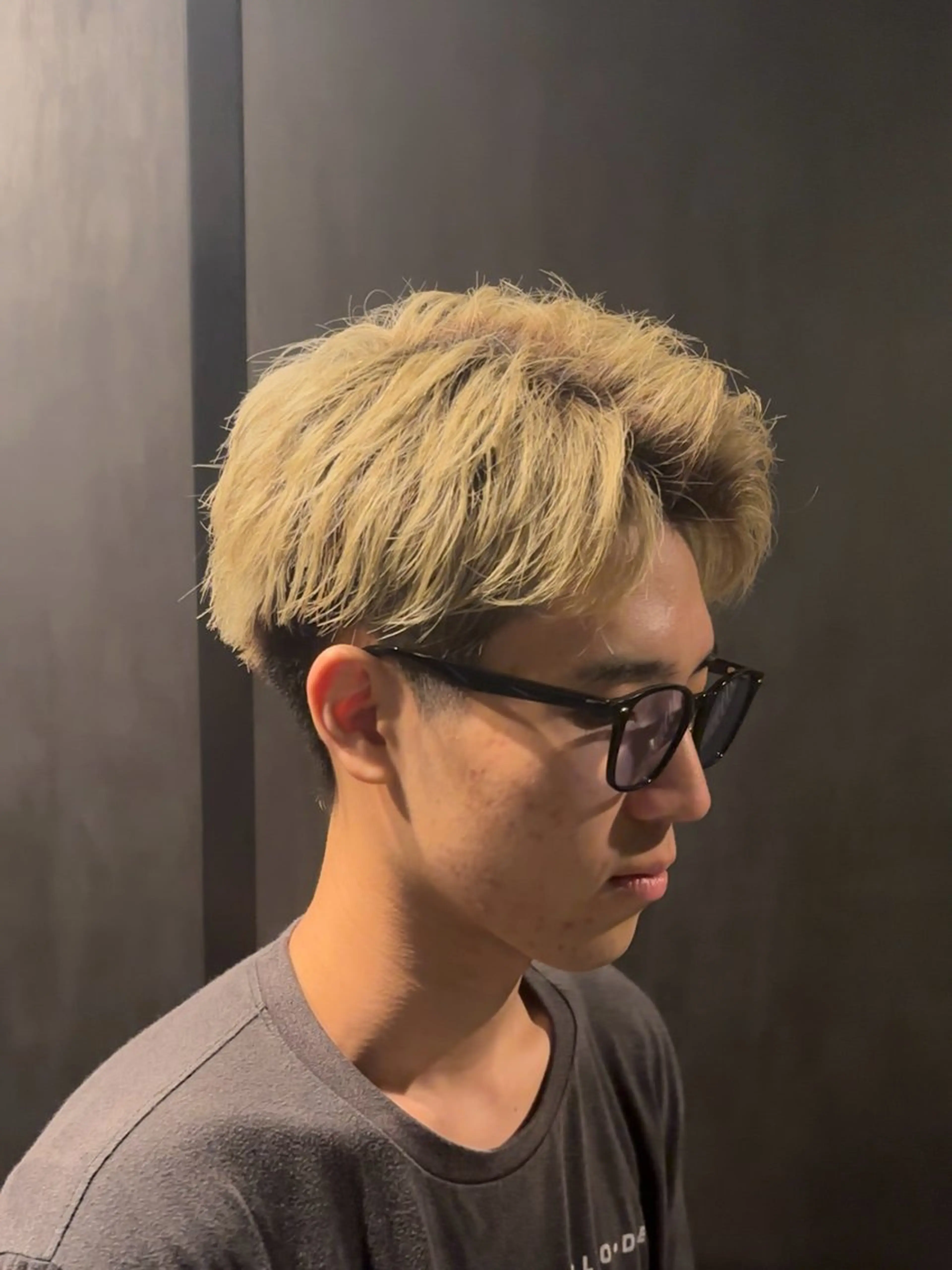ショート パーマ メンズ フェザーパーマ メンズパーマ ショートヘア カット パーマ トリートメント 波巻き/ツイスパ/ 短髪/鈴木俊也のヘアスタイル