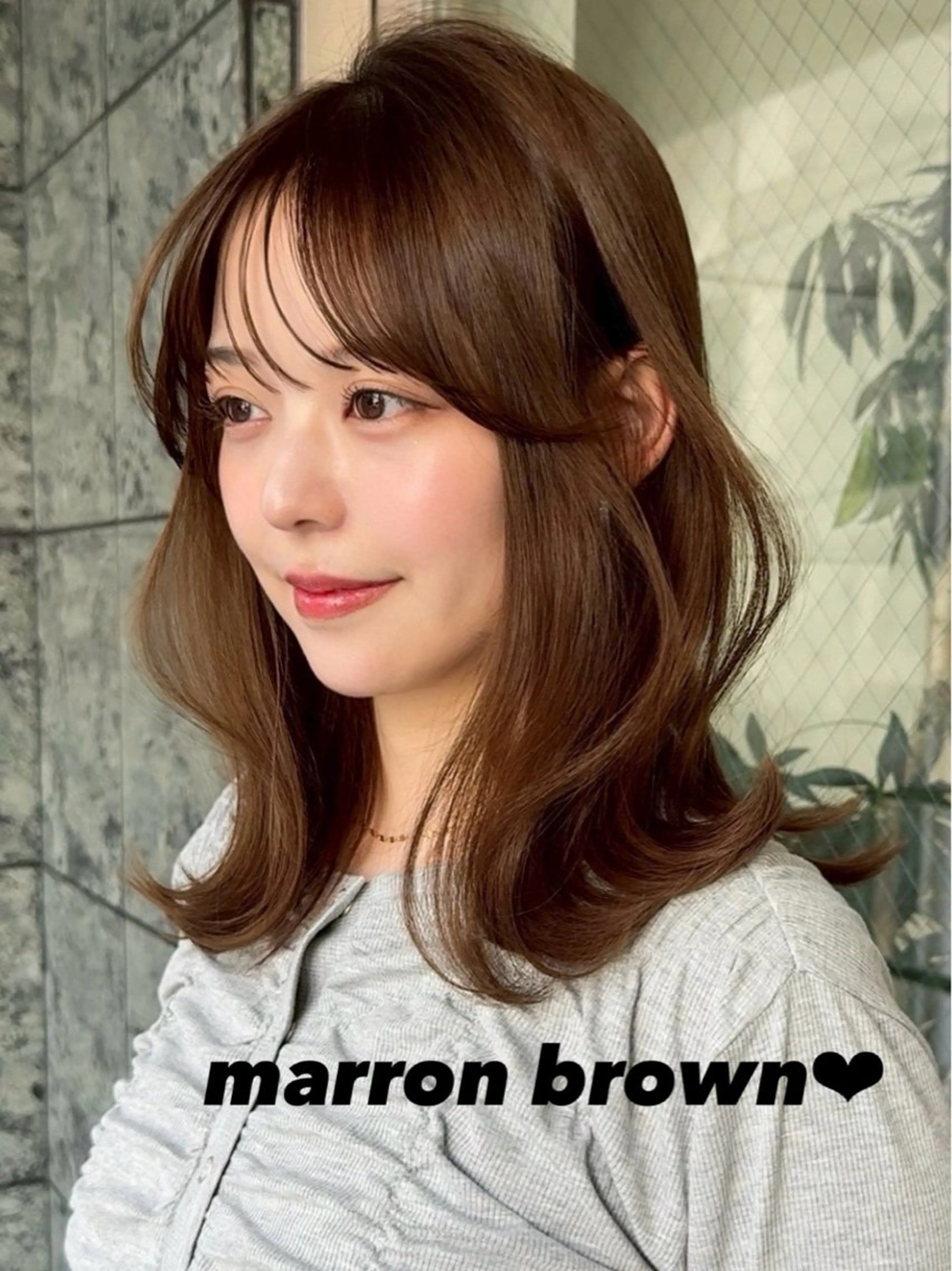 ミディアム カット ヘアカラー トリートメント 市毛 結菜のヘアスタイル