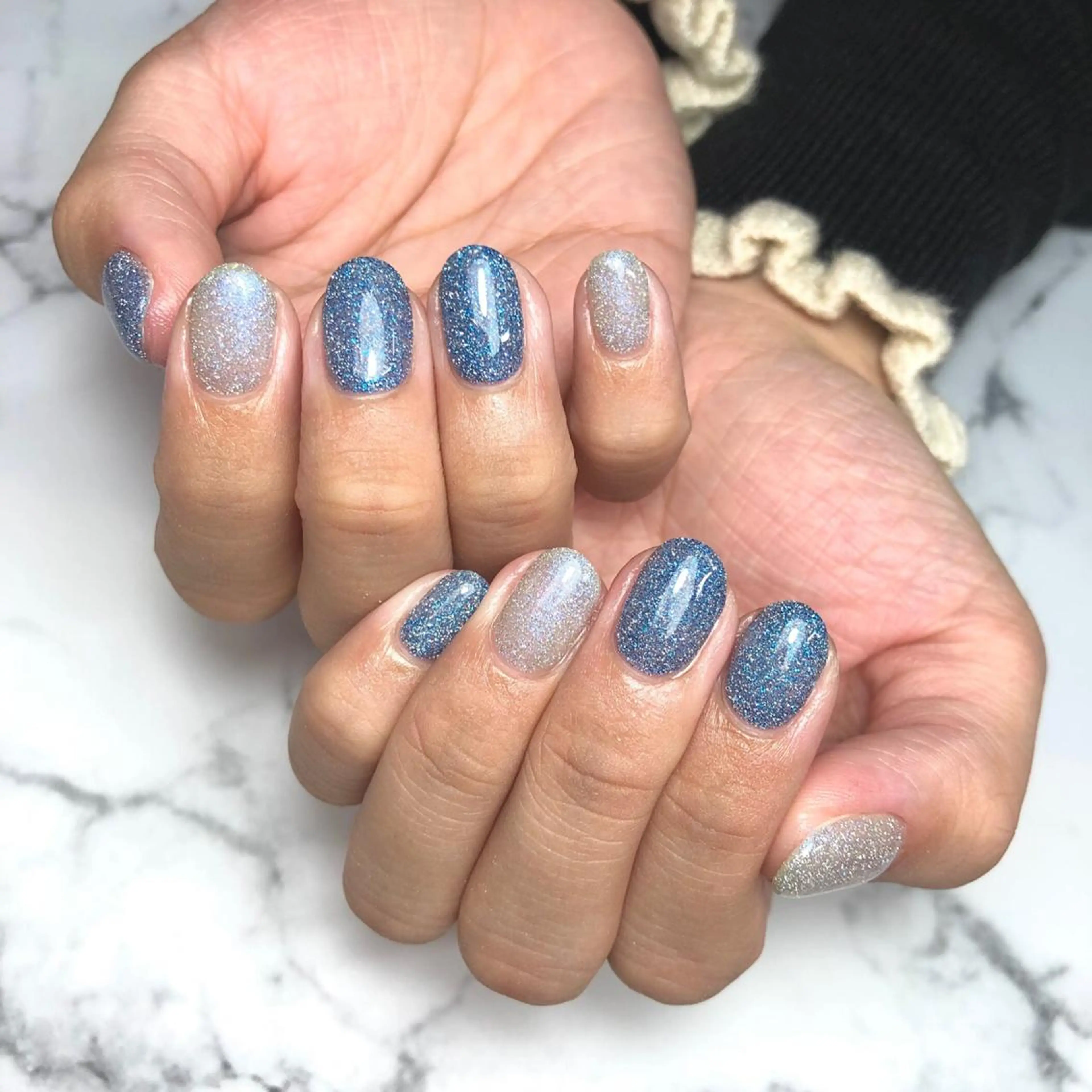 ネイル アートネイル ブルー フラッシュネイル キラキラネイル 水色 ハンドネイル NAIL NOWのネイルデザイン
