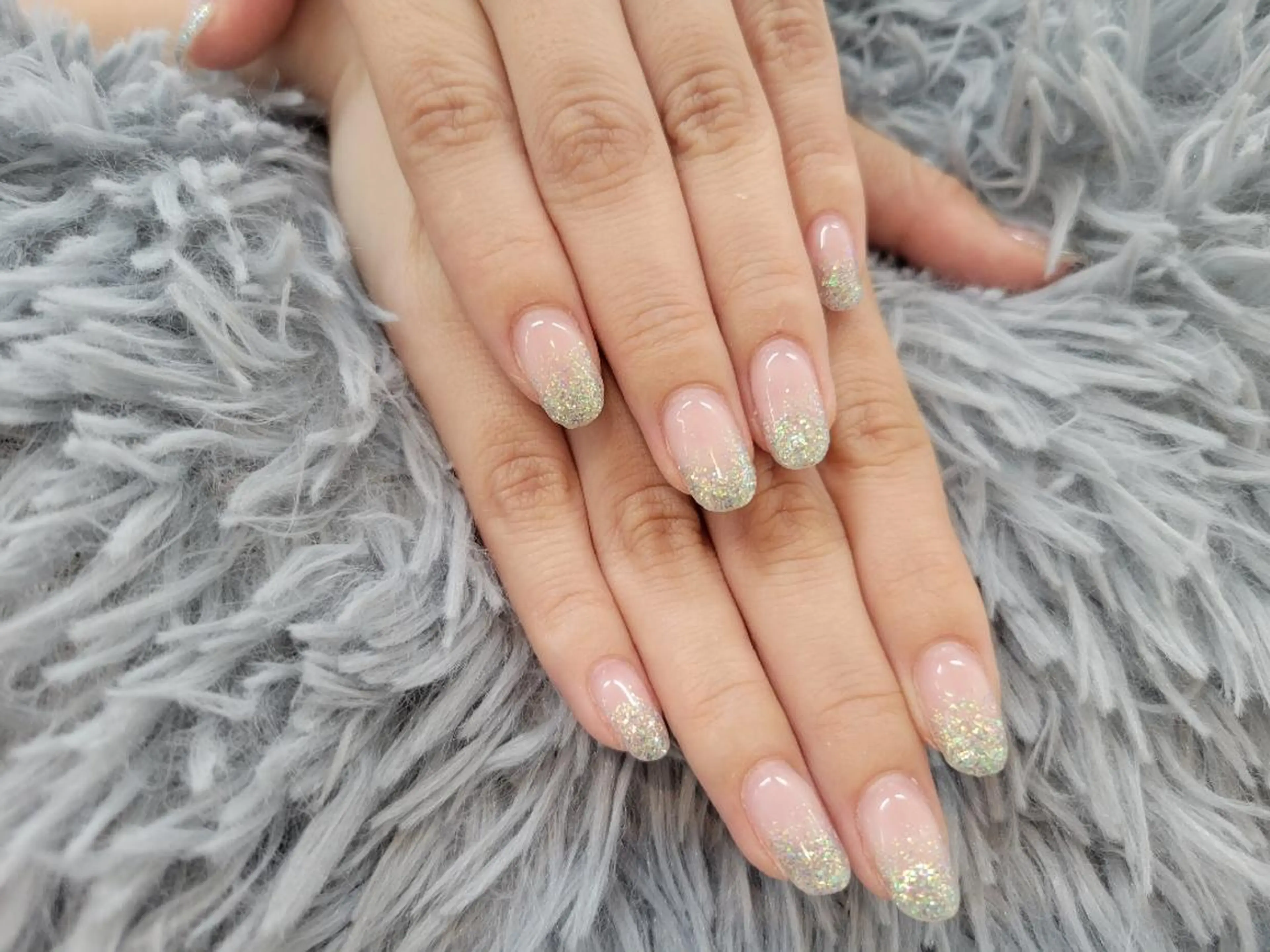 ネイル ラメ(グリッター) ラメグラデーション ハンドネイル ノームロア所属・Gnomes loaのネイルデザイン