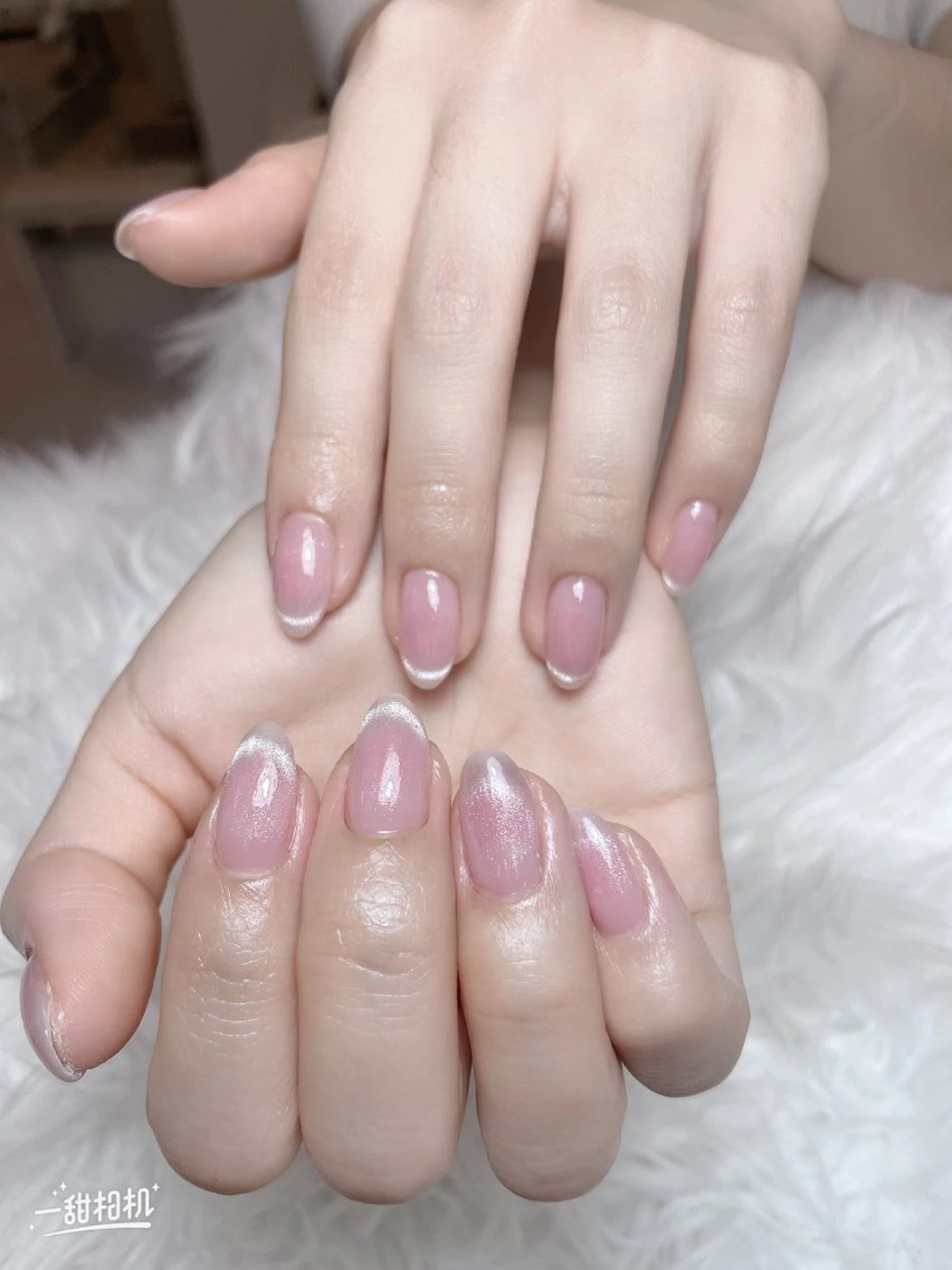 ネイル チークネイル 長さ出し フレンチネイル キラキラネイル ラメ(グリッター) ハンドネイル Vp ネイルのネイルデザイン